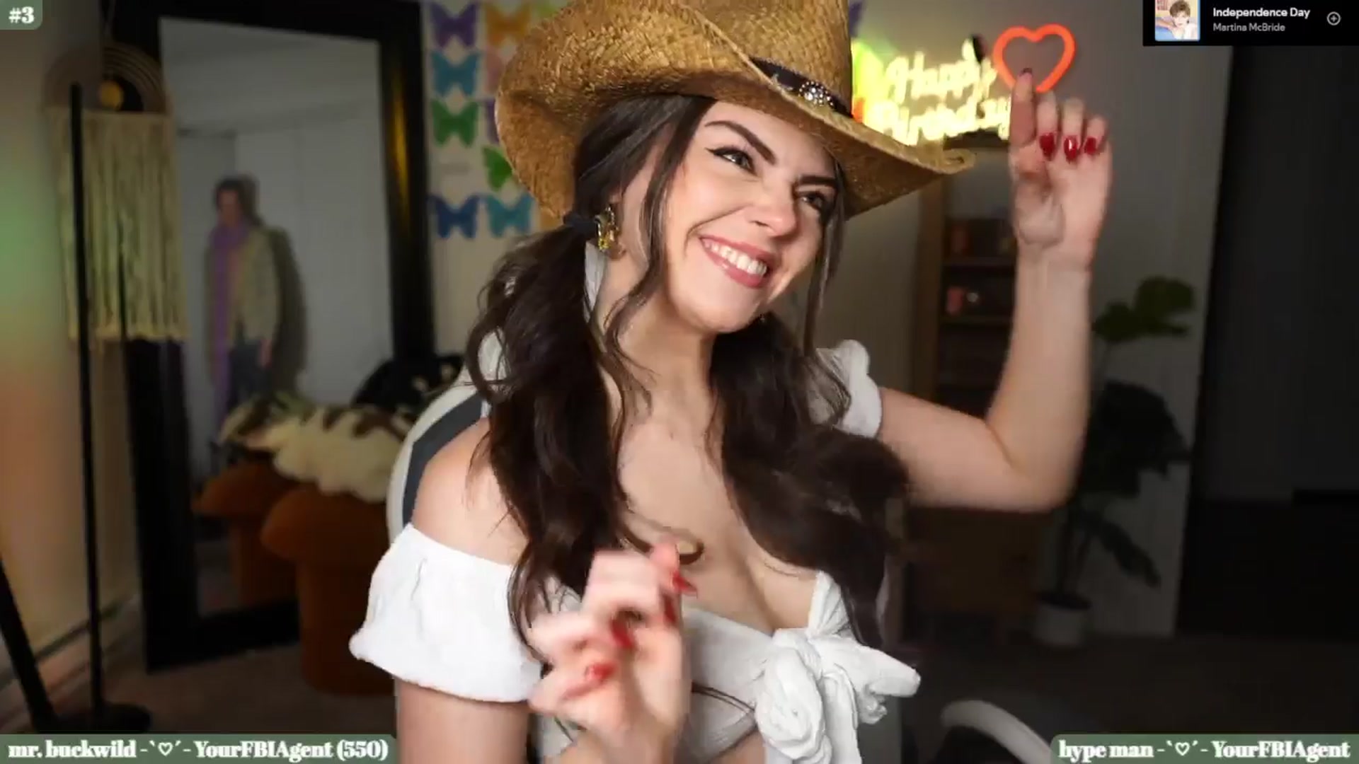Gallery image thumbnail from iKarli's myfreecams stream on, 08/08/2025, 03:45 image 8 of 20