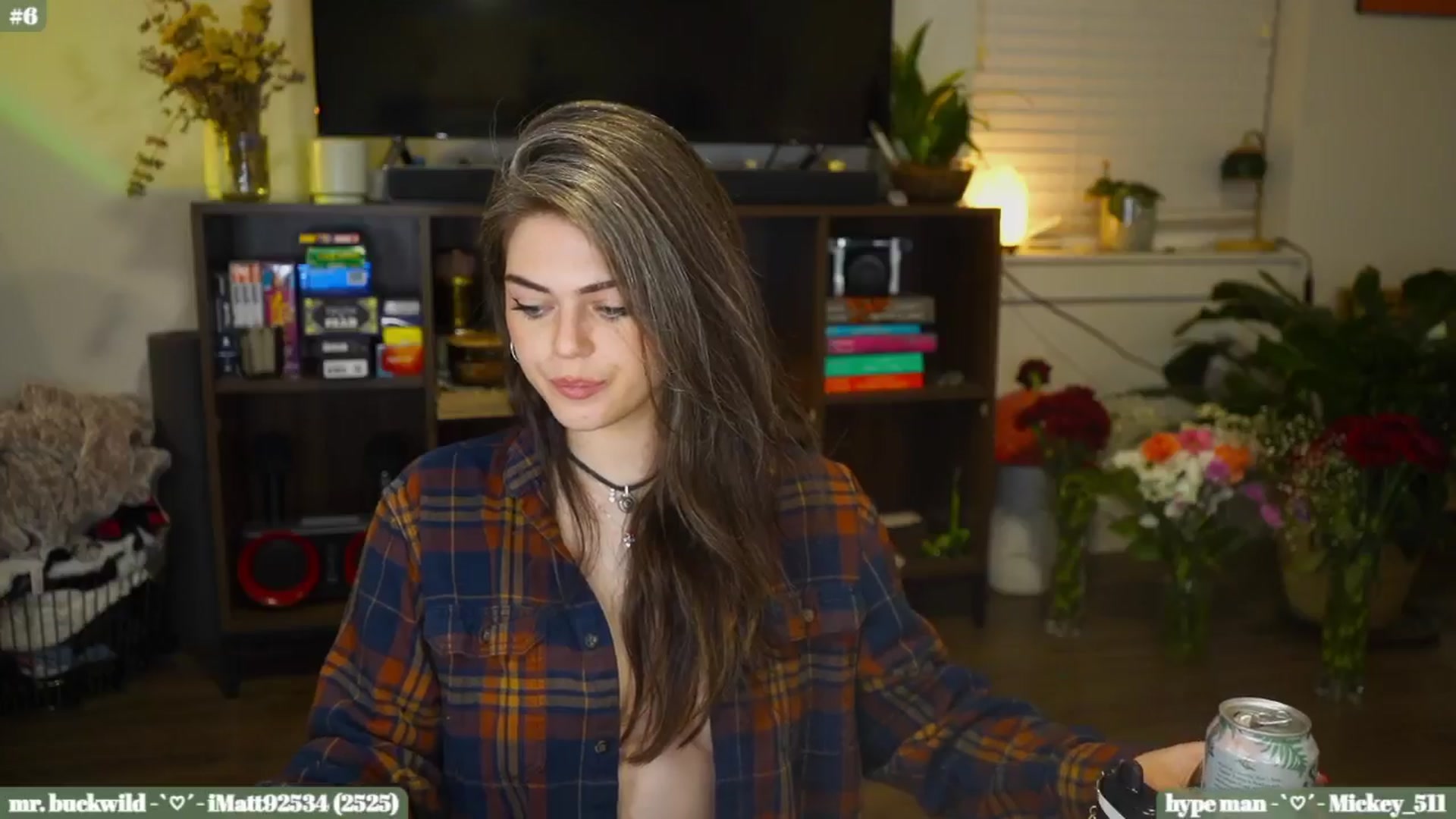 Gallery image thumbnail from iKarli's myfreecams stream on, 08/20/2025, 09:38 image 10 of 20