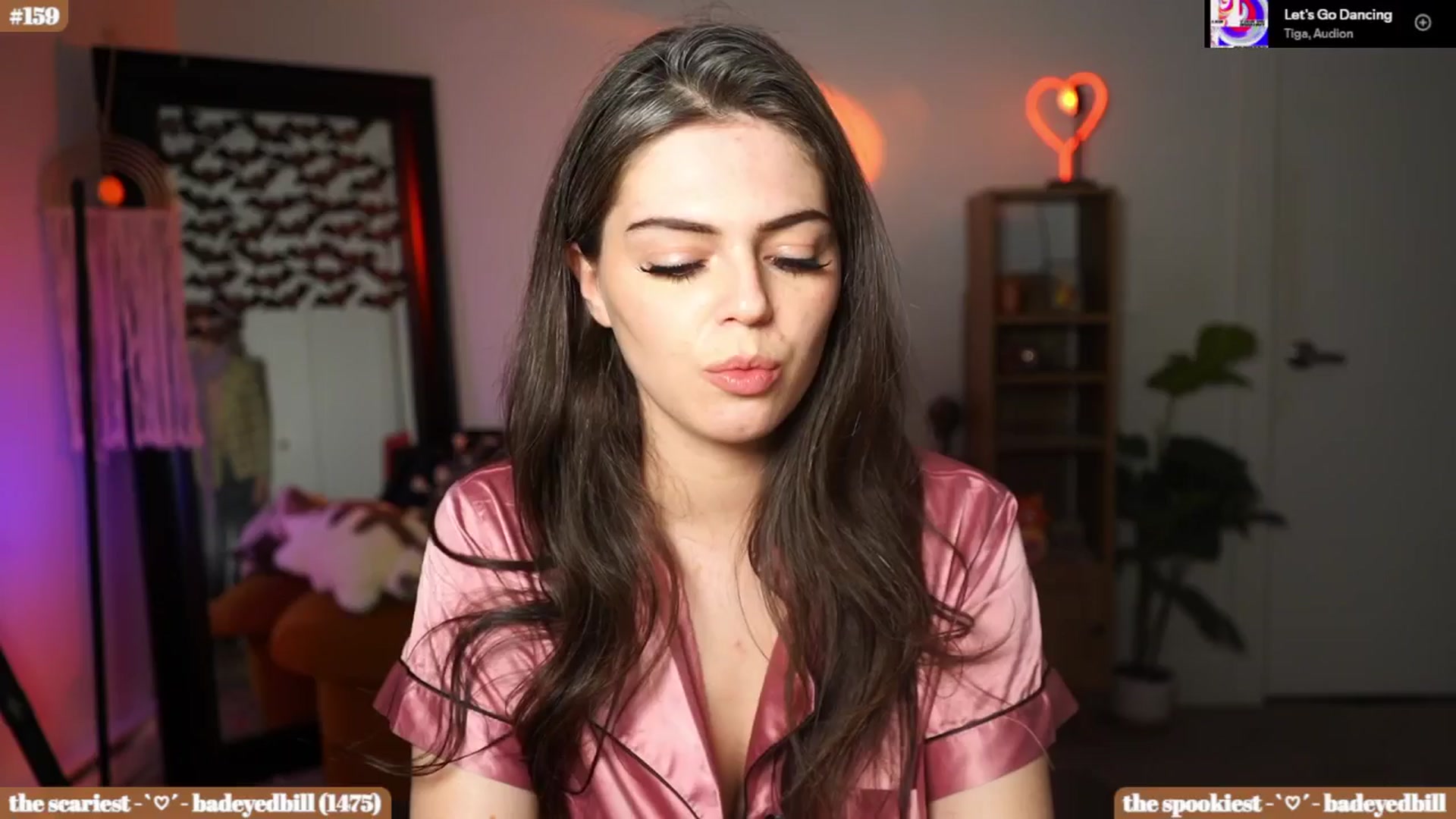 Gallery image thumbnail from iKarli's myfreecams stream on, 10/25/2025, 08:27 image 12 of 20
