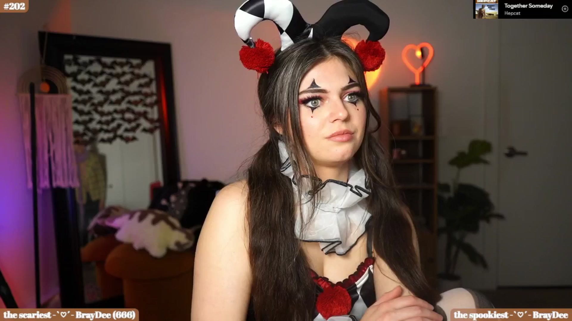 Gallery image thumbnail from iKarli's myfreecams stream on, 10/30/2025, 06:37 image 12 of 20
