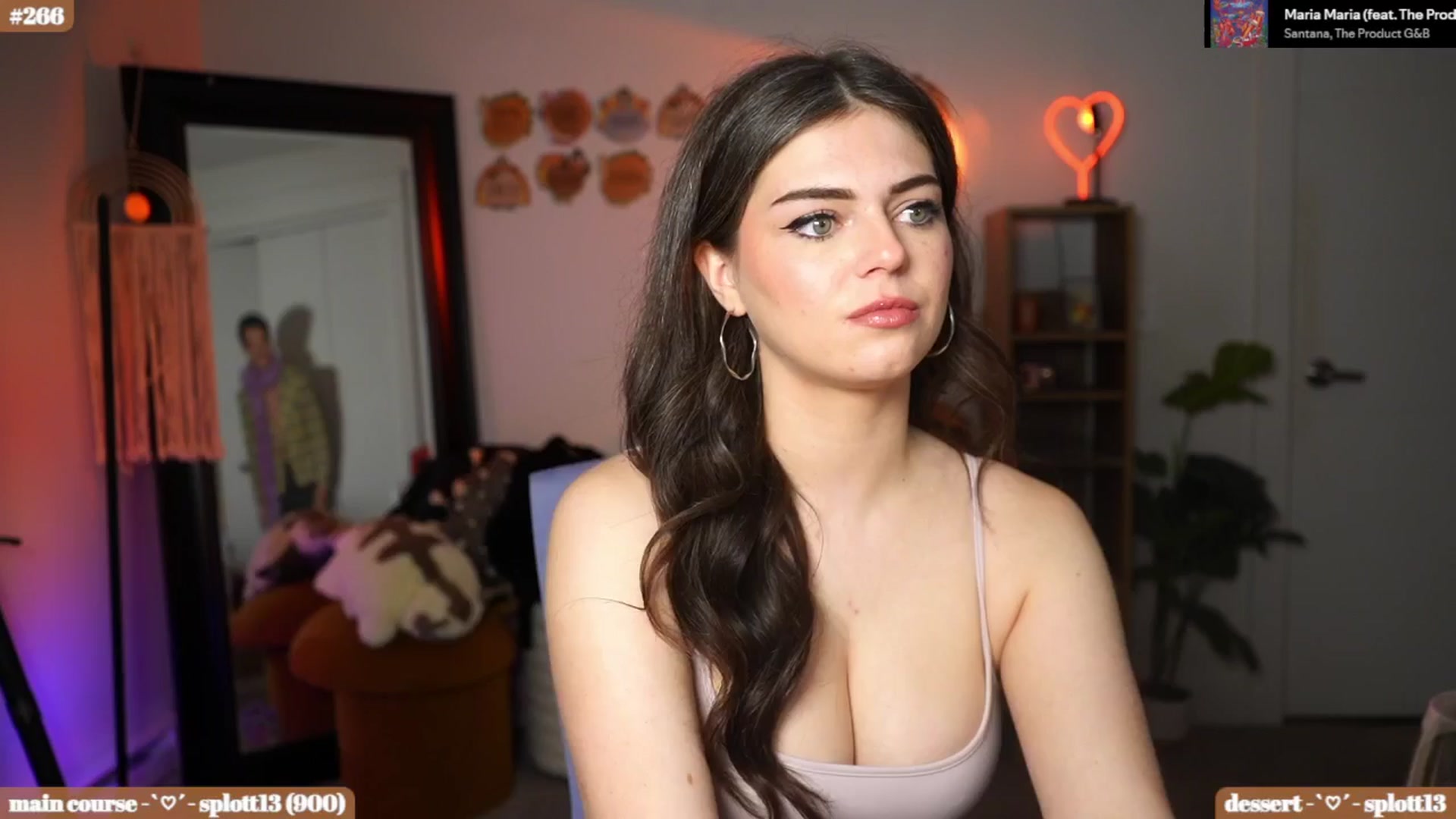 Gallery image thumbnail from iKarli's myfreecams stream on, 11/11/2025, 08:30 image 7 of 20