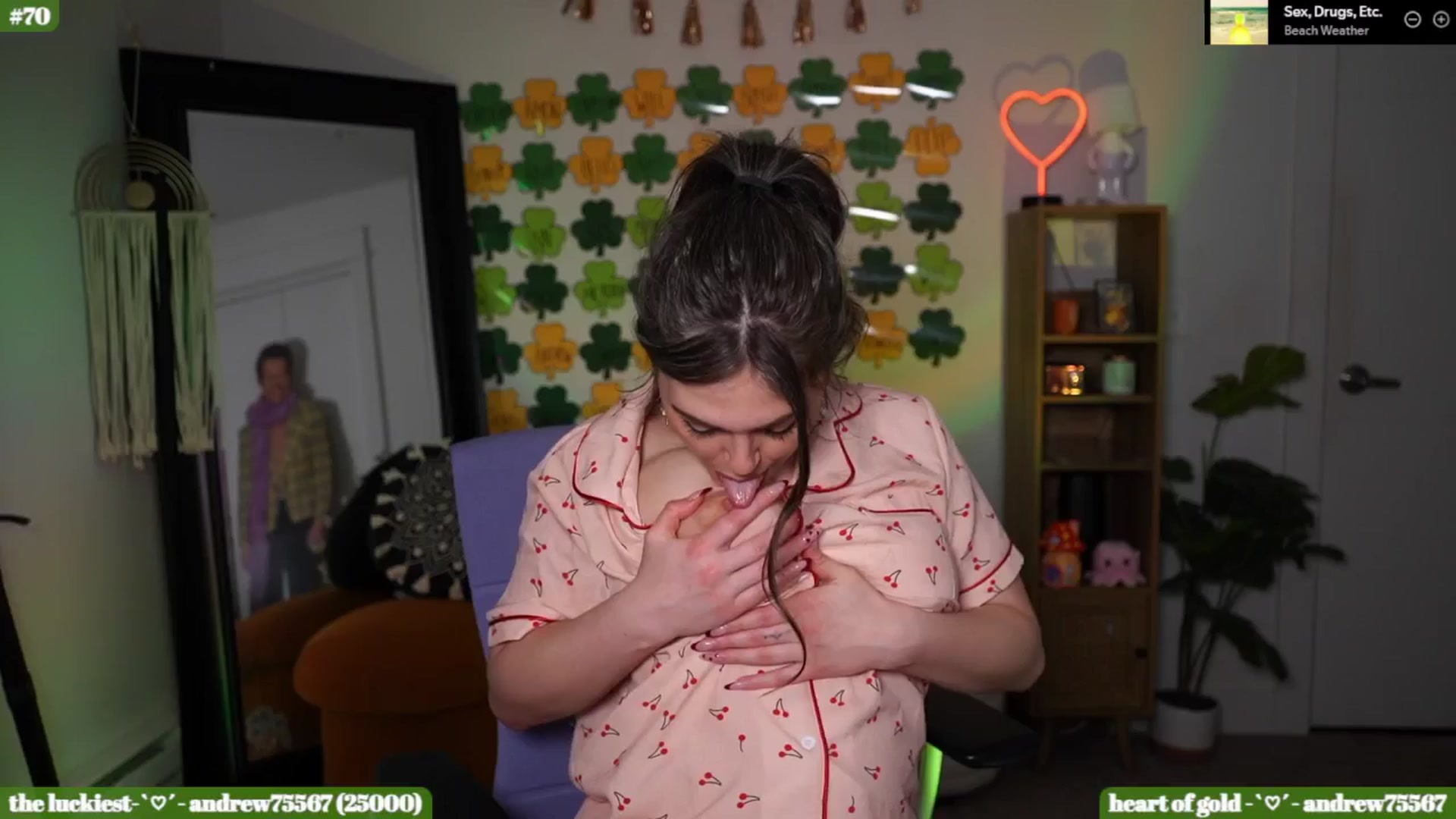 Gallery image thumbnail from iKarli's myfreecams stream on, 03/10/2026, 07:06 image 4 of 20