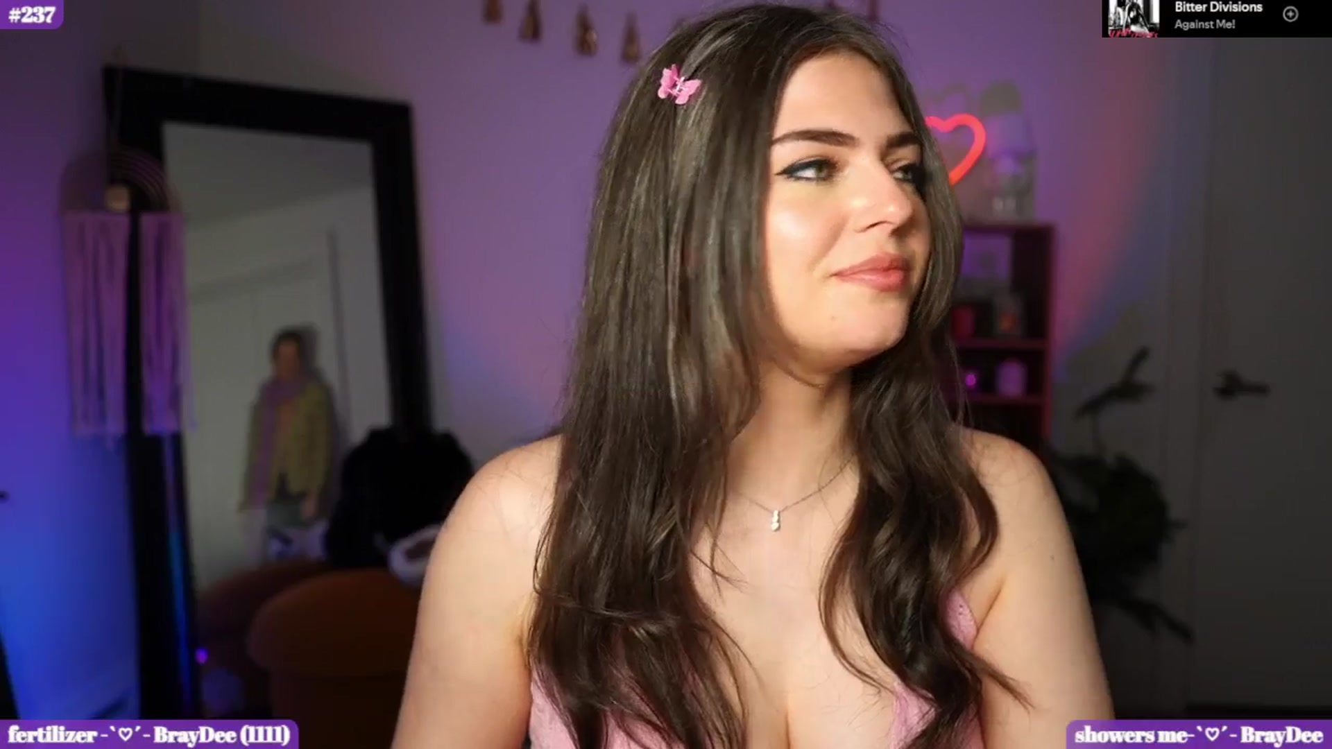 Gallery image thumbnail from iKarli's myfreecams stream on, 04/16/2026, 07:18 image 14 of 20