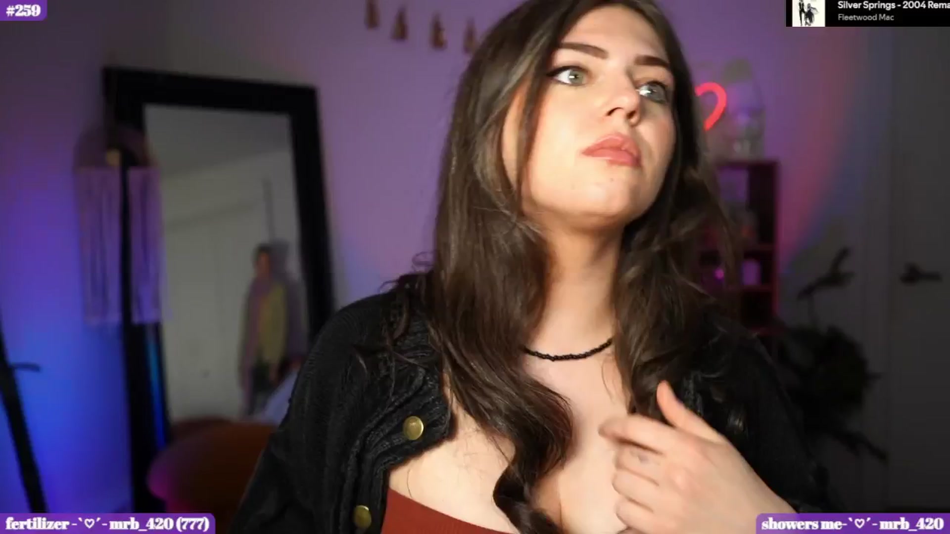 Gallery image thumbnail from iKarli's myfreecams stream on, 04/21/2026, 04:57 image 8 of 20