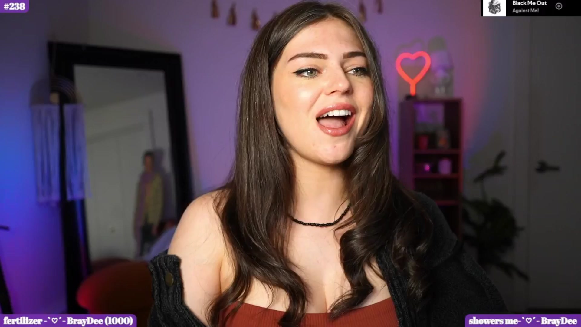 Gallery image thumbnail from iKarli's myfreecams stream on, 04/21/2026, 08:23 image 15 of 20