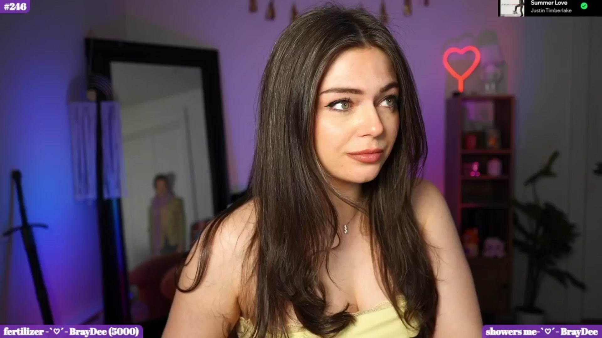 Gallery image thumbnail from iKarli's myfreecams stream on, 05/01/2026, 06:00 image 7 of 20