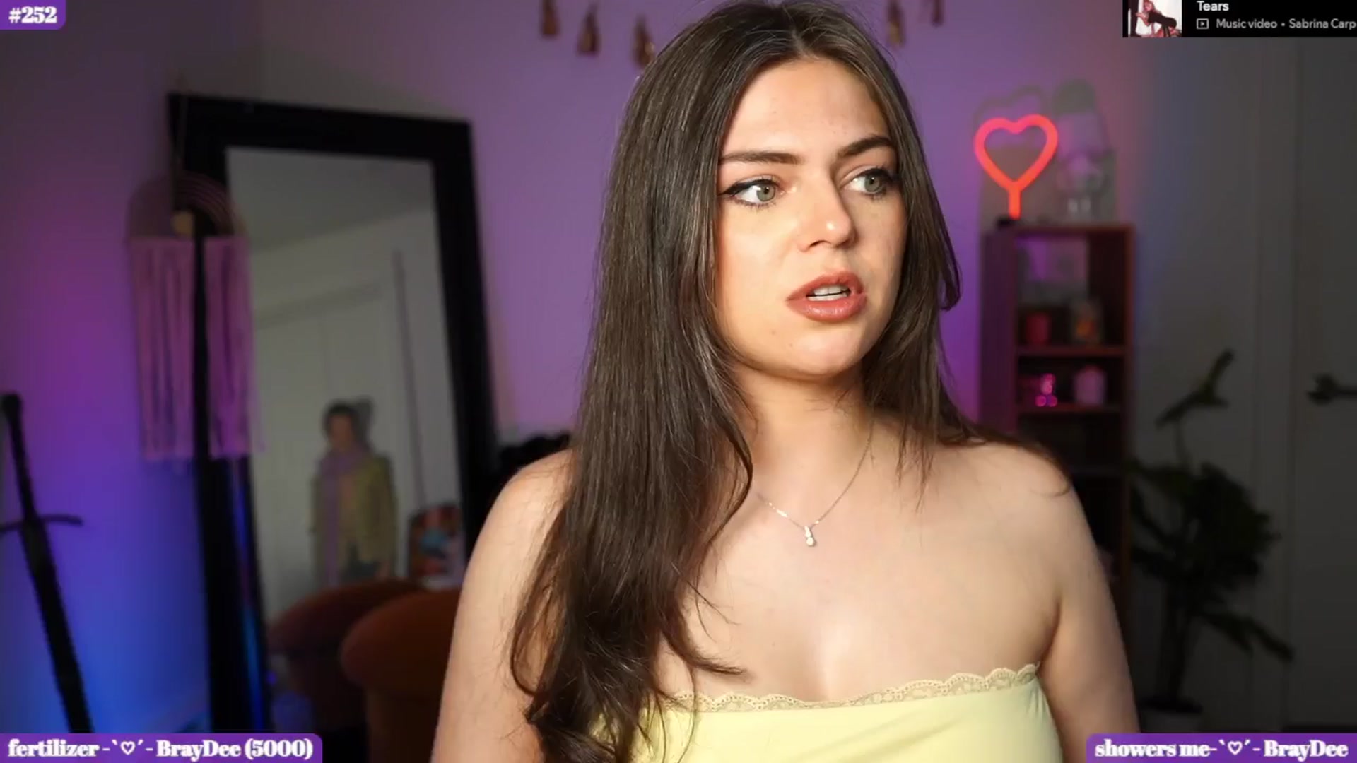 Gallery image thumbnail from iKarli's myfreecams stream on, 05/01/2026, 06:00 image 2 of 20