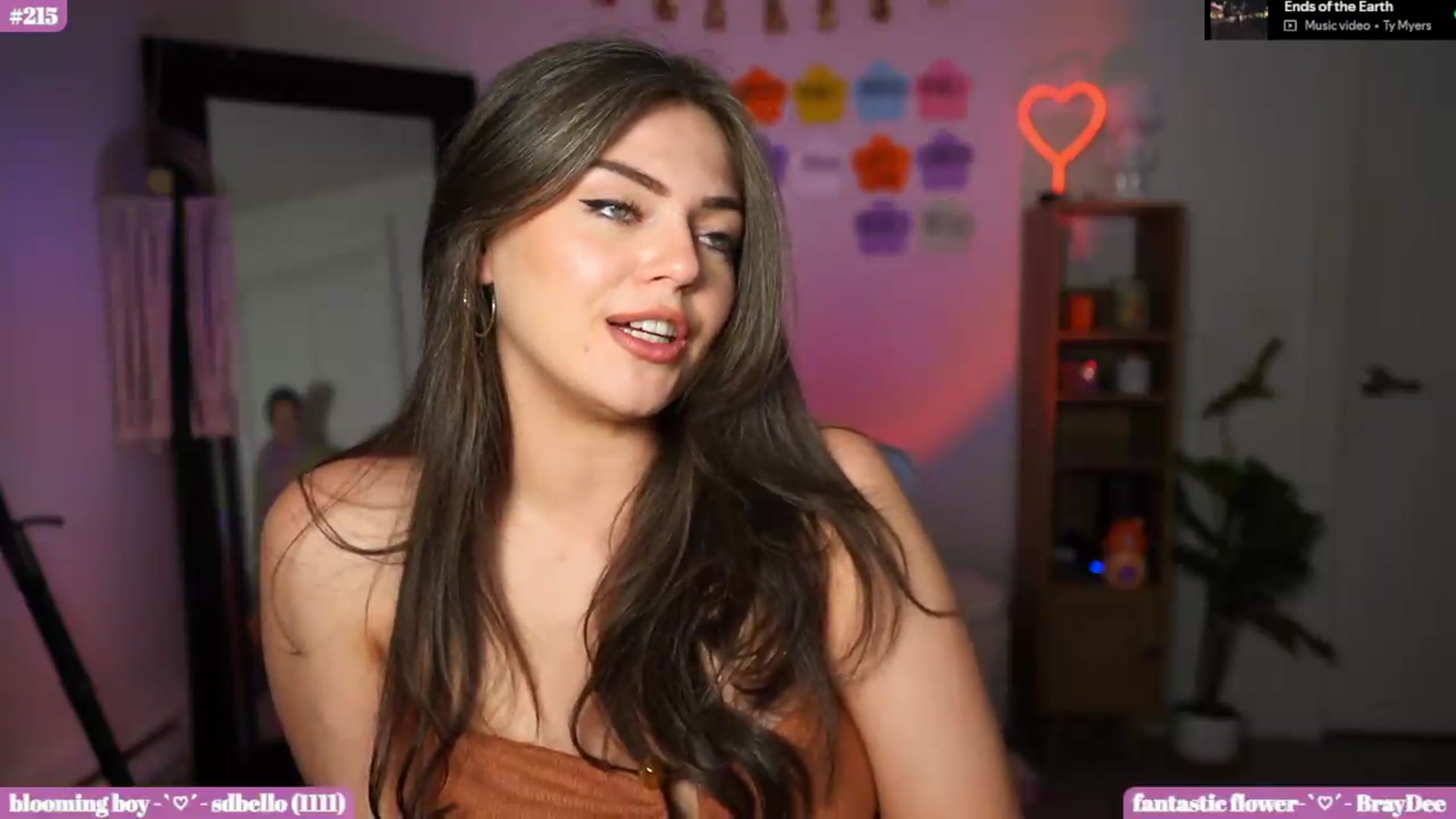 Gallery image thumbnail from iKarli's myfreecams stream on, 05/06/2026, 08:20 image 13 of 20