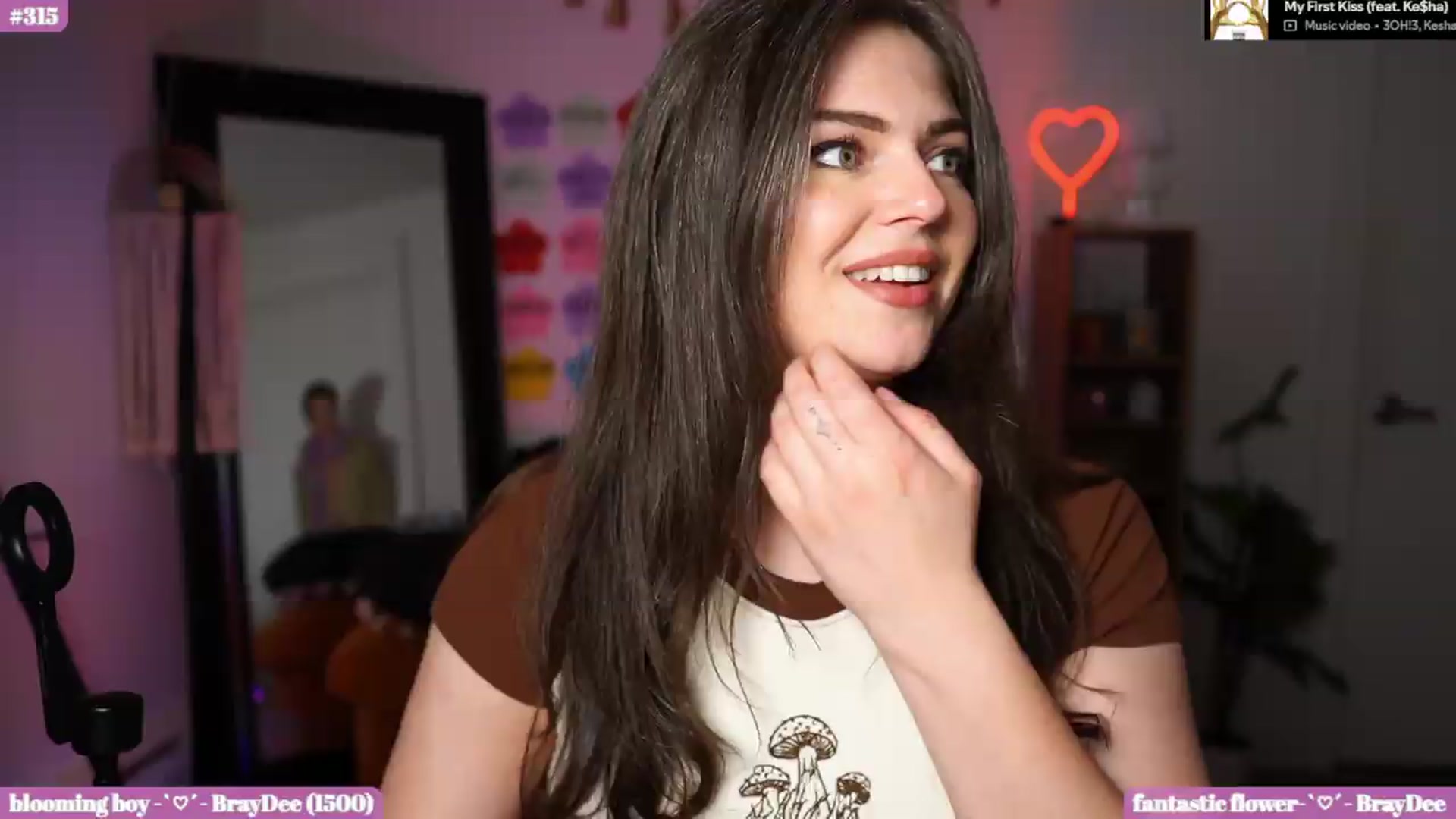 Gallery image thumbnail from iKarli's myfreecams stream on, 05/14/2026, 06:54 image 19 of 20