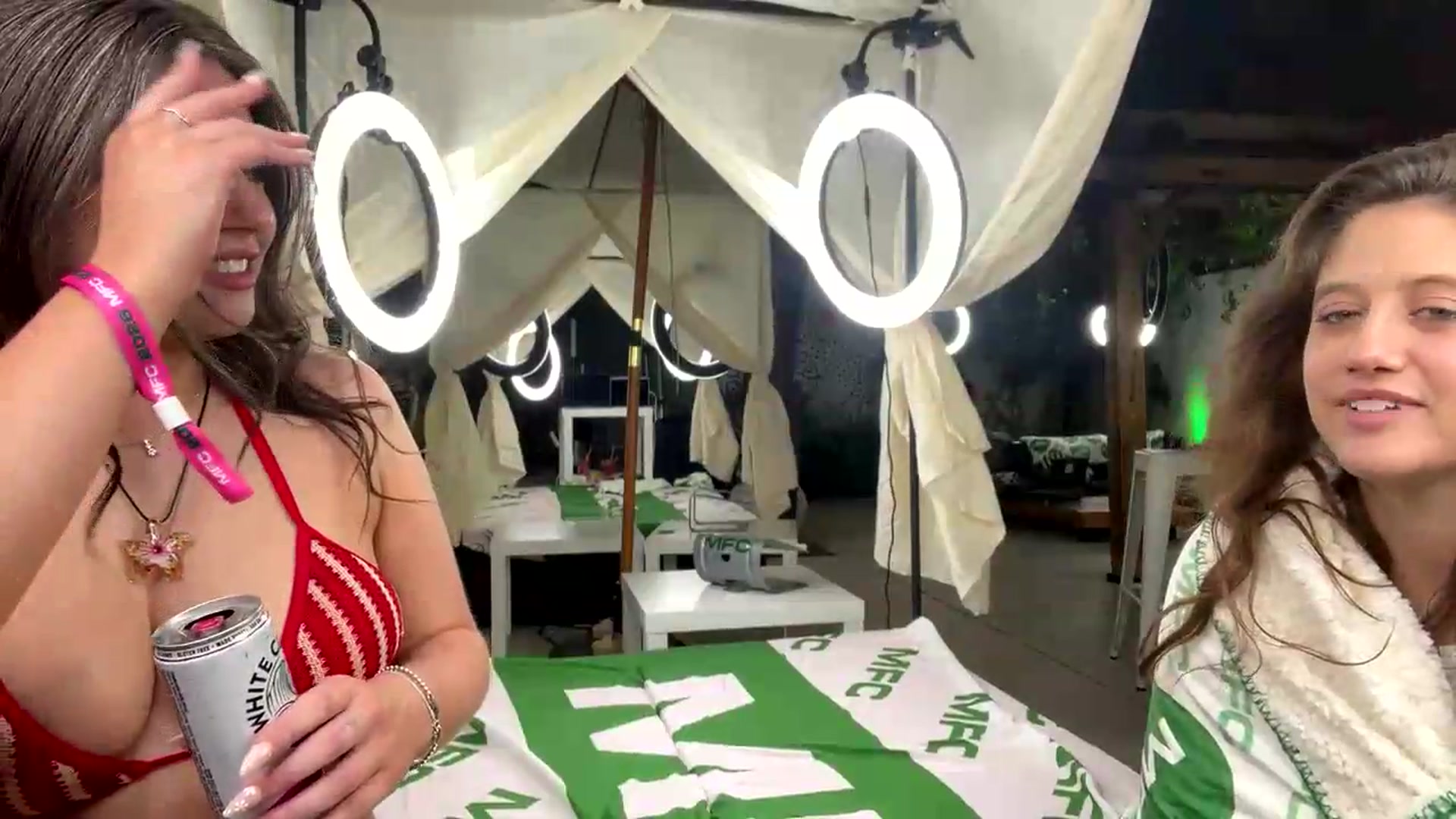 Gallery image thumbnail from iKarli's myfreecams stream on, 05/19/2026, 06:50 image 15 of 20