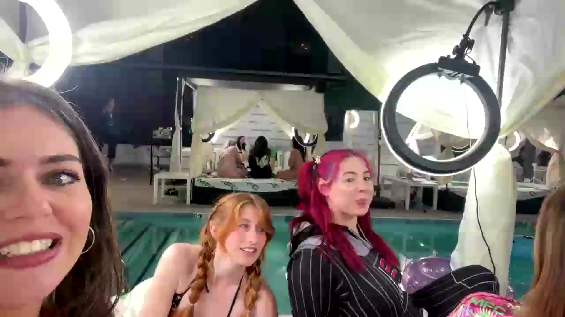 Gallery image thumbnail from iKarli's myfreecams stream on, 05/19/2026, 06:50 image 1 of 20