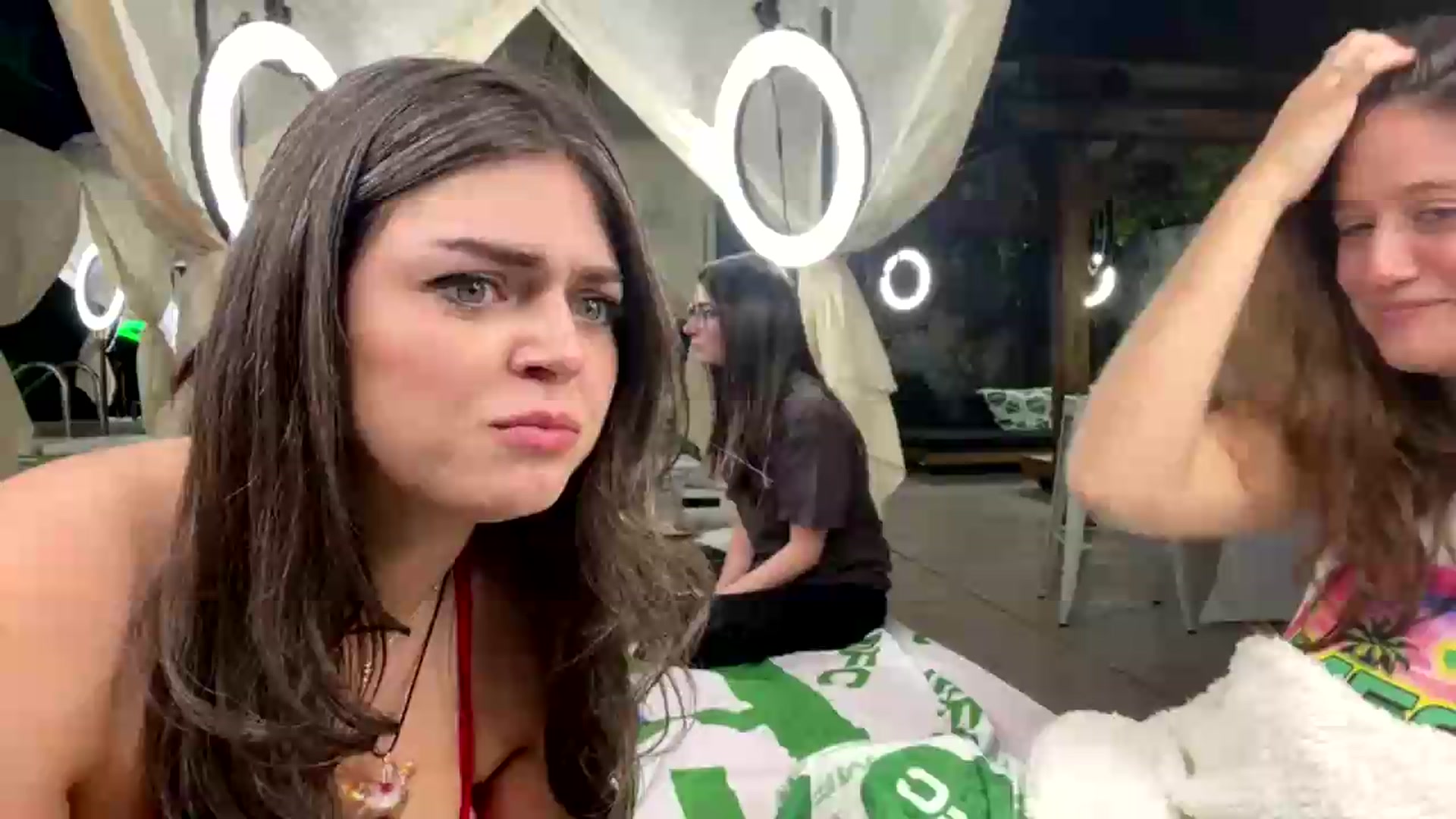 Gallery image thumbnail from iKarli's myfreecams stream on, 05/19/2026, 07:16 image 17 of 20