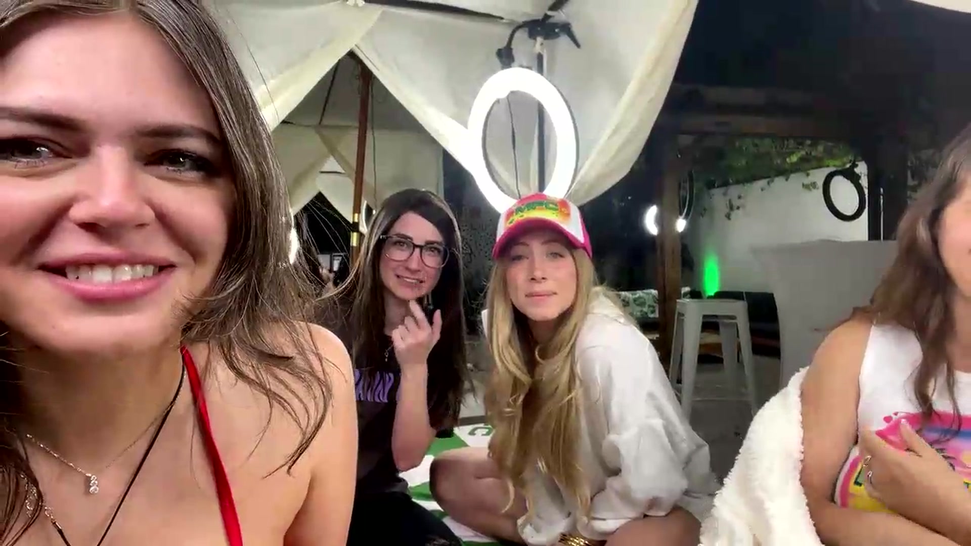 Gallery image thumbnail from iKarli's myfreecams stream on, 05/19/2026, 07:16 image 10 of 20