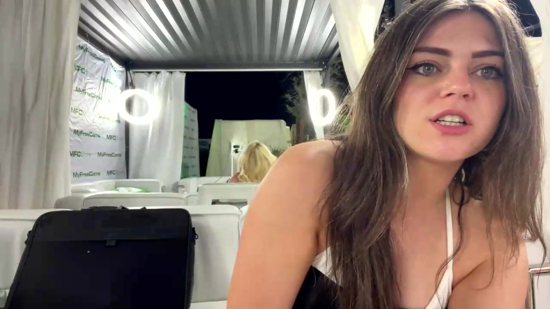 Gallery image thumbnail from iKarli's myfreecams stream on, 05/21/2026, 07:10 image 3 of 20