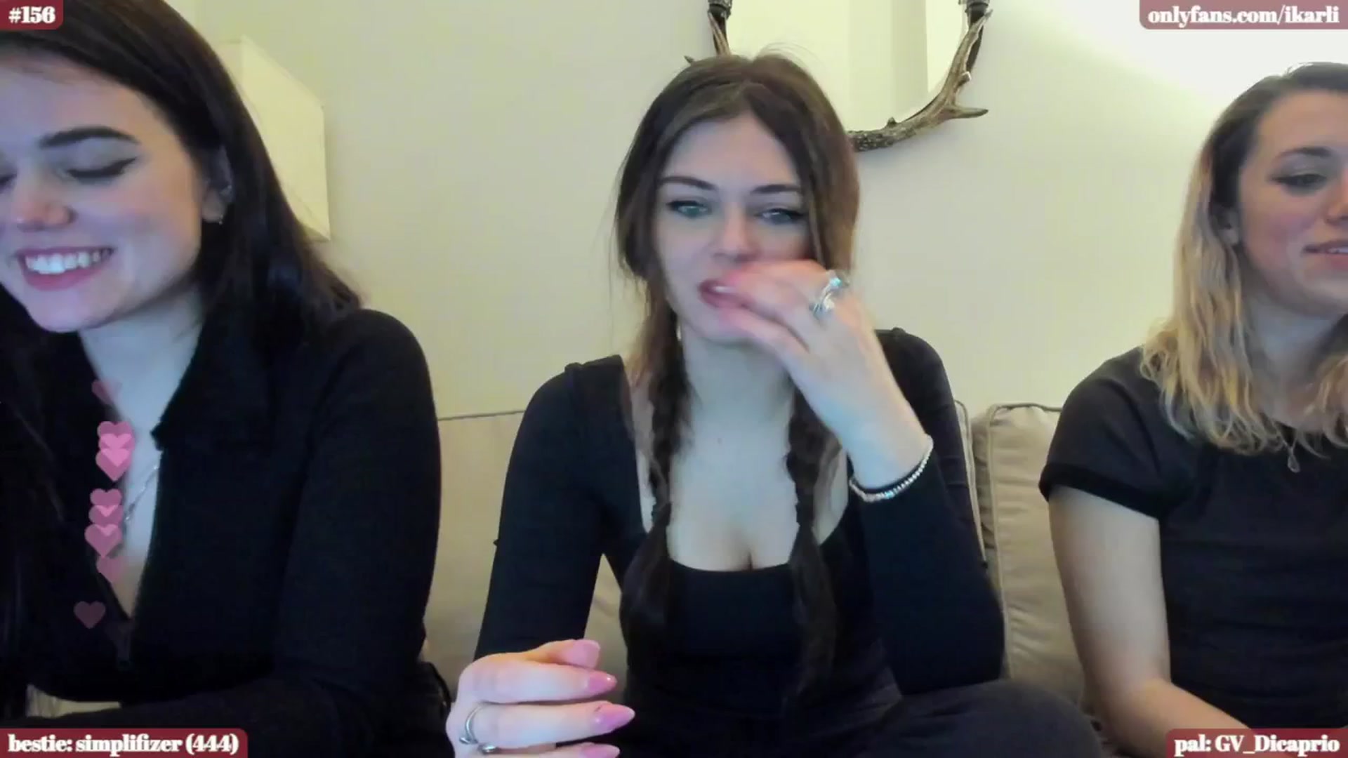 Gallery image thumbnail from iKarwi's myfreecams stream on, 01/18/2024, 11:22 image 1 of 20