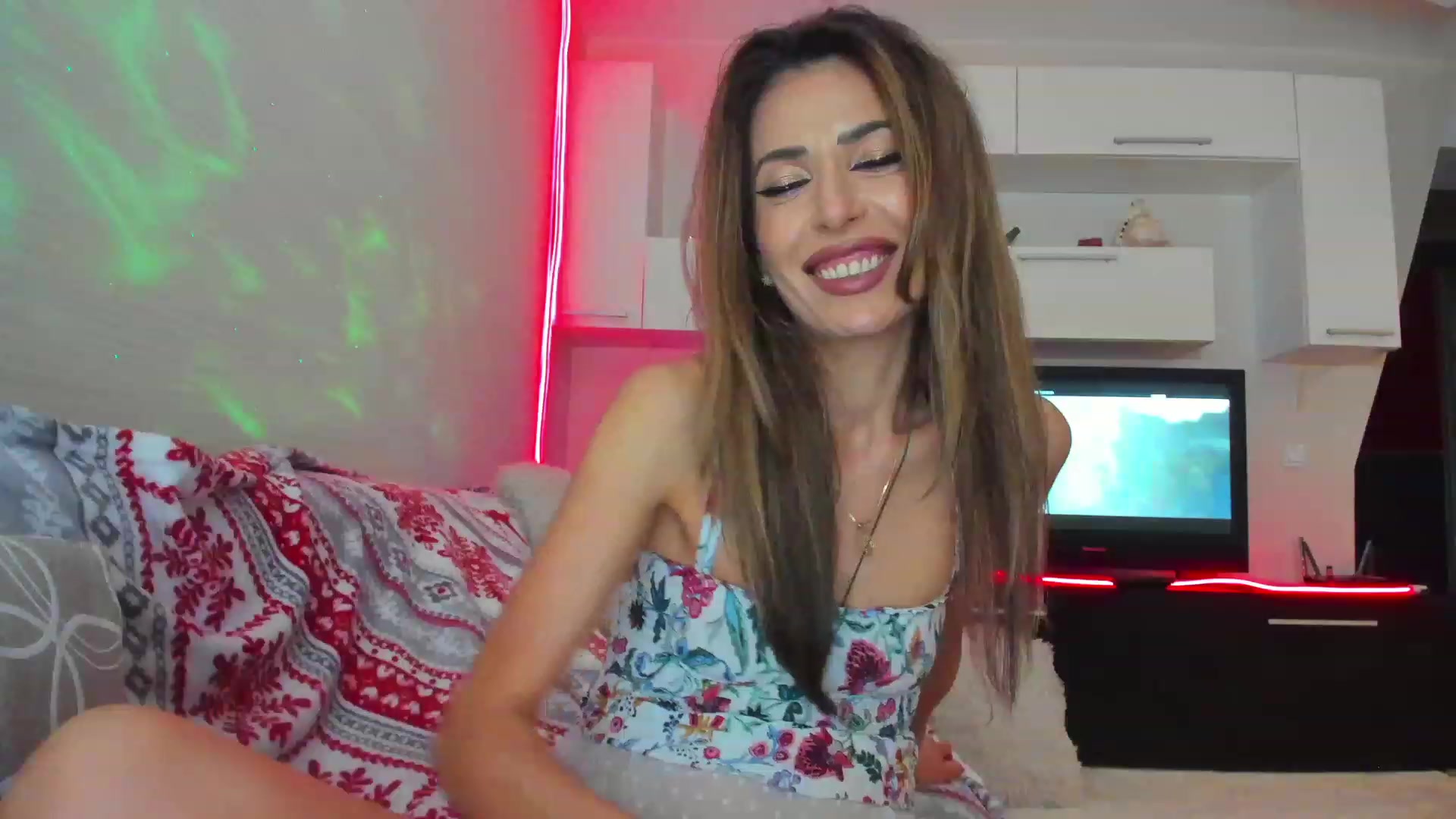 Gallery image thumbnail from iRateDick's myfreecams stream on, 05/16/2023, 23:47 image 4 of 20