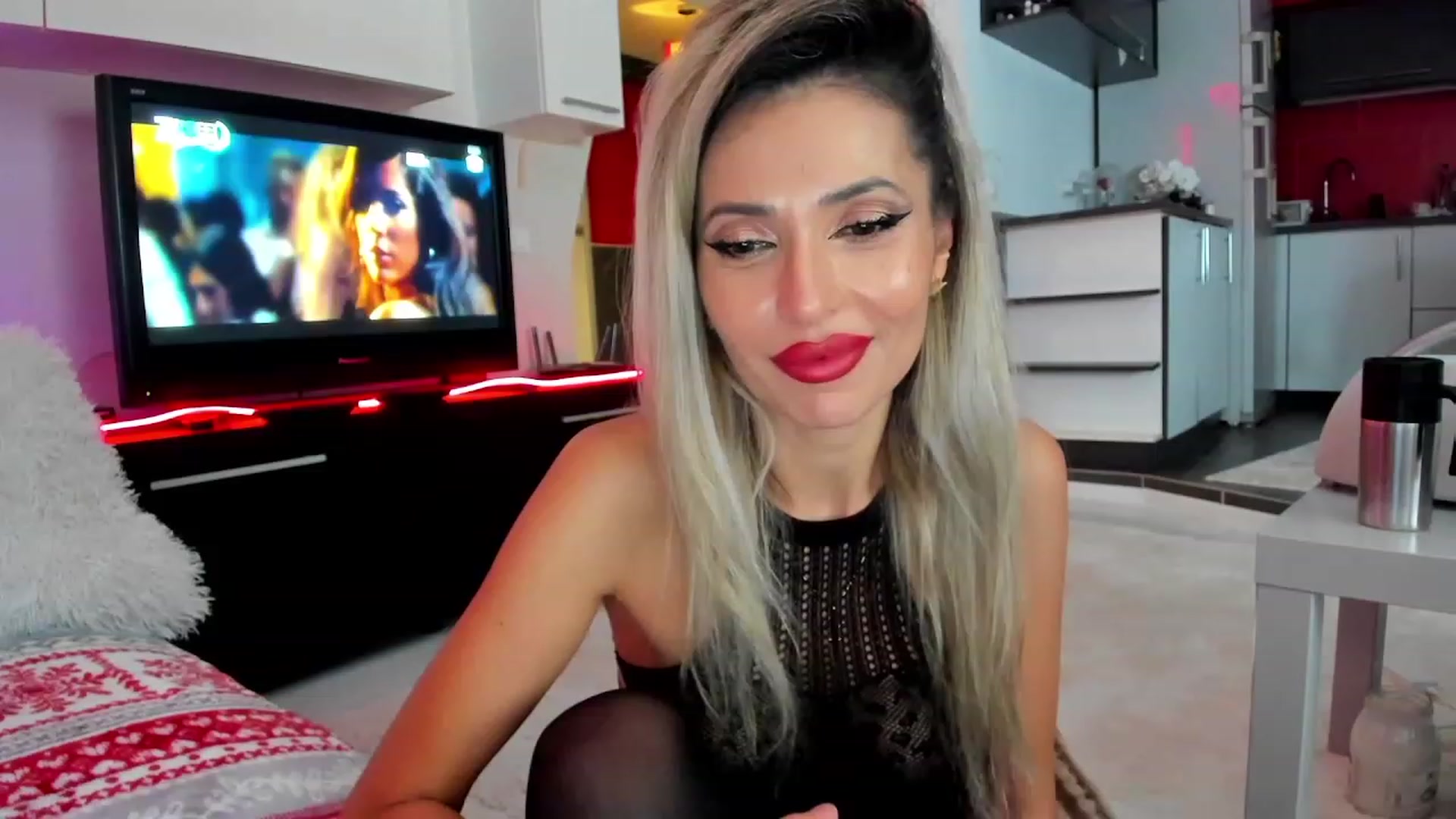 Gallery image thumbnail from iStoleXmas's myfreecams stream on, 12/15/2023, 01:50 image 5 of 20