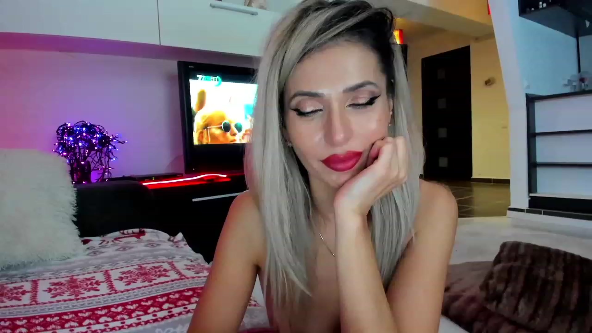 Gallery image thumbnail from iStoleXmas's myfreecams stream on, 12/15/2023, 02:18 image 20 of 20