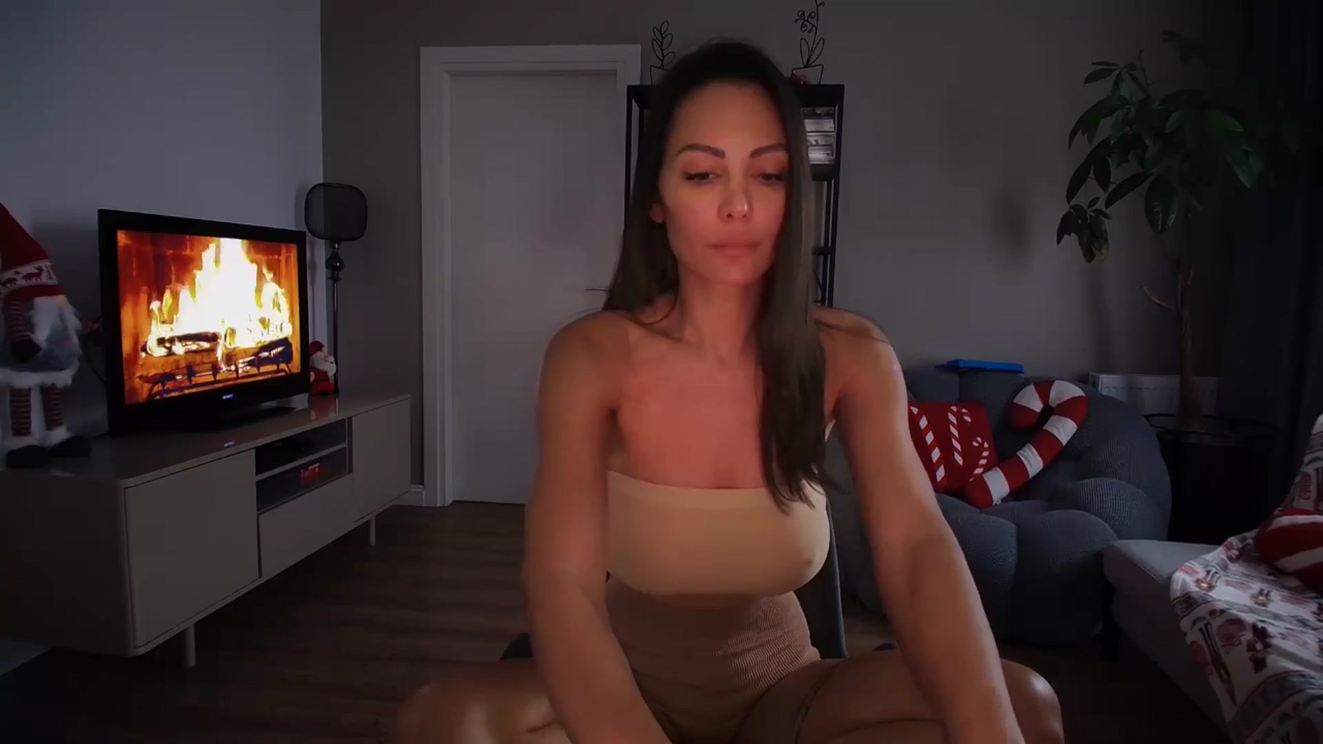 Gallery image thumbnail from iTease's myfreecams stream on, 12/04/2024, 11:39 image 12 of 20