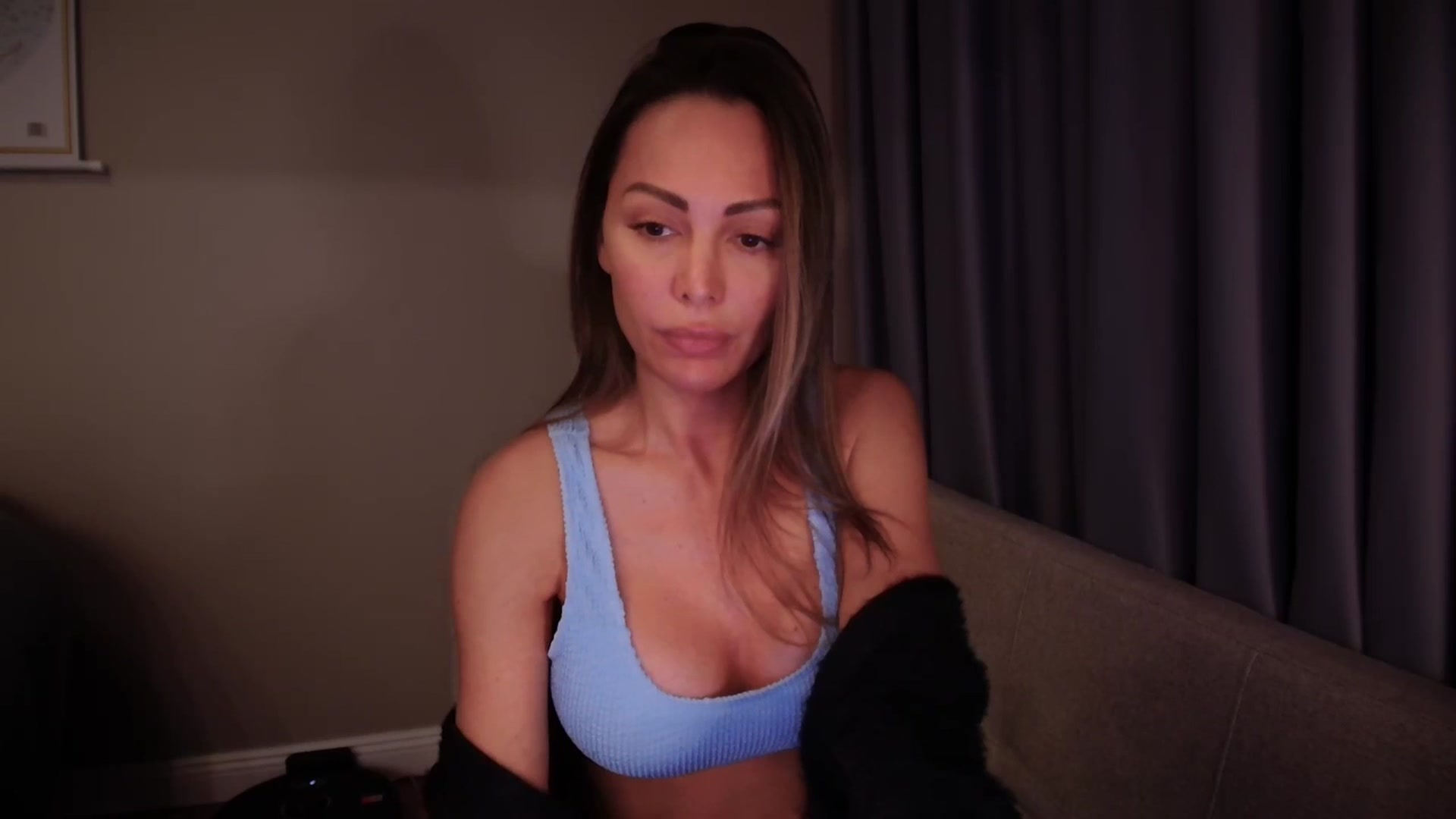 Gallery image thumbnail from iTease's myfreecams stream on, 09/30/2025, 19:01 image 9 of 20