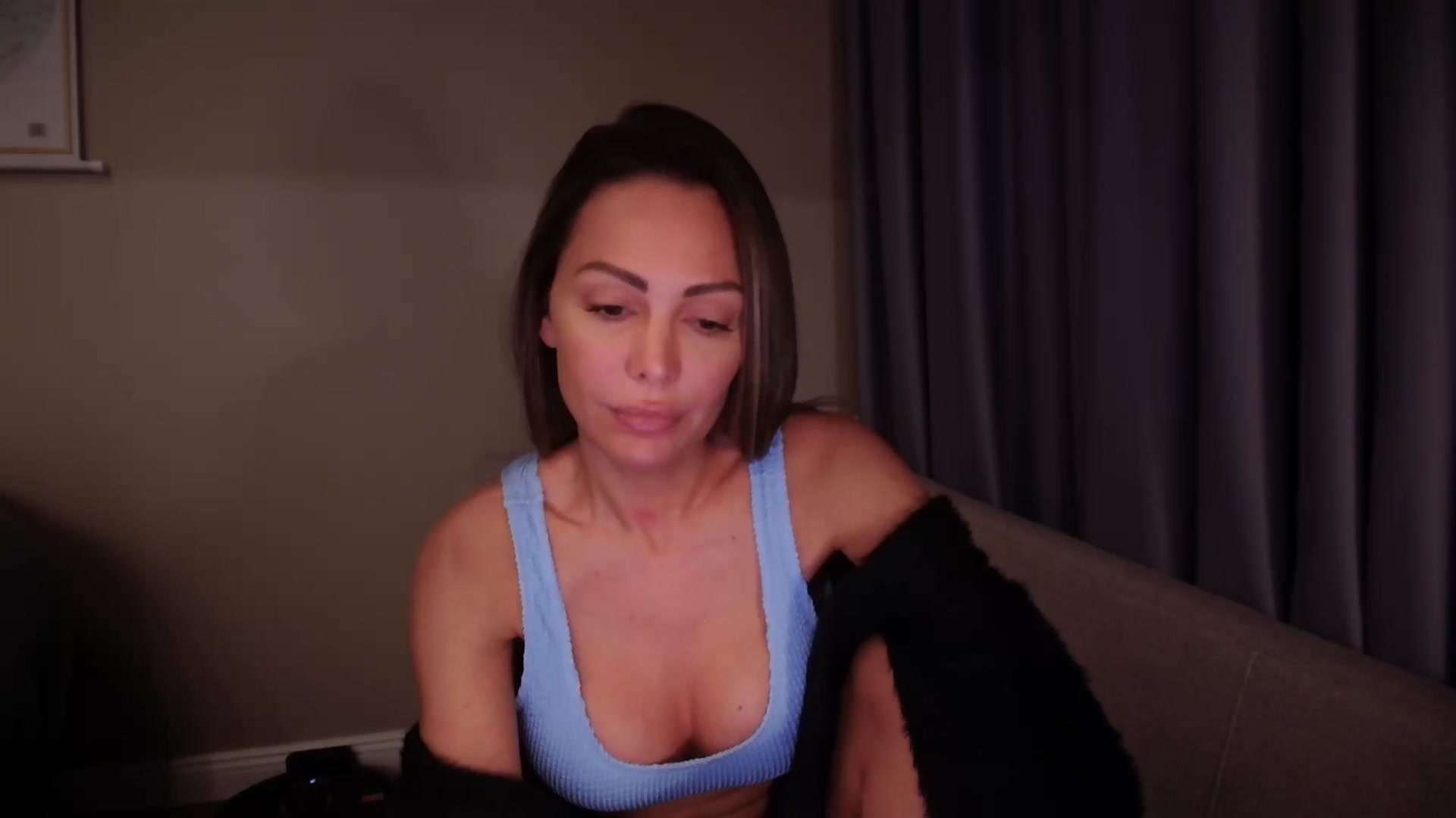 Gallery image thumbnail from iTease's myfreecams stream on, 09/30/2025, 19:01 image 8 of 20