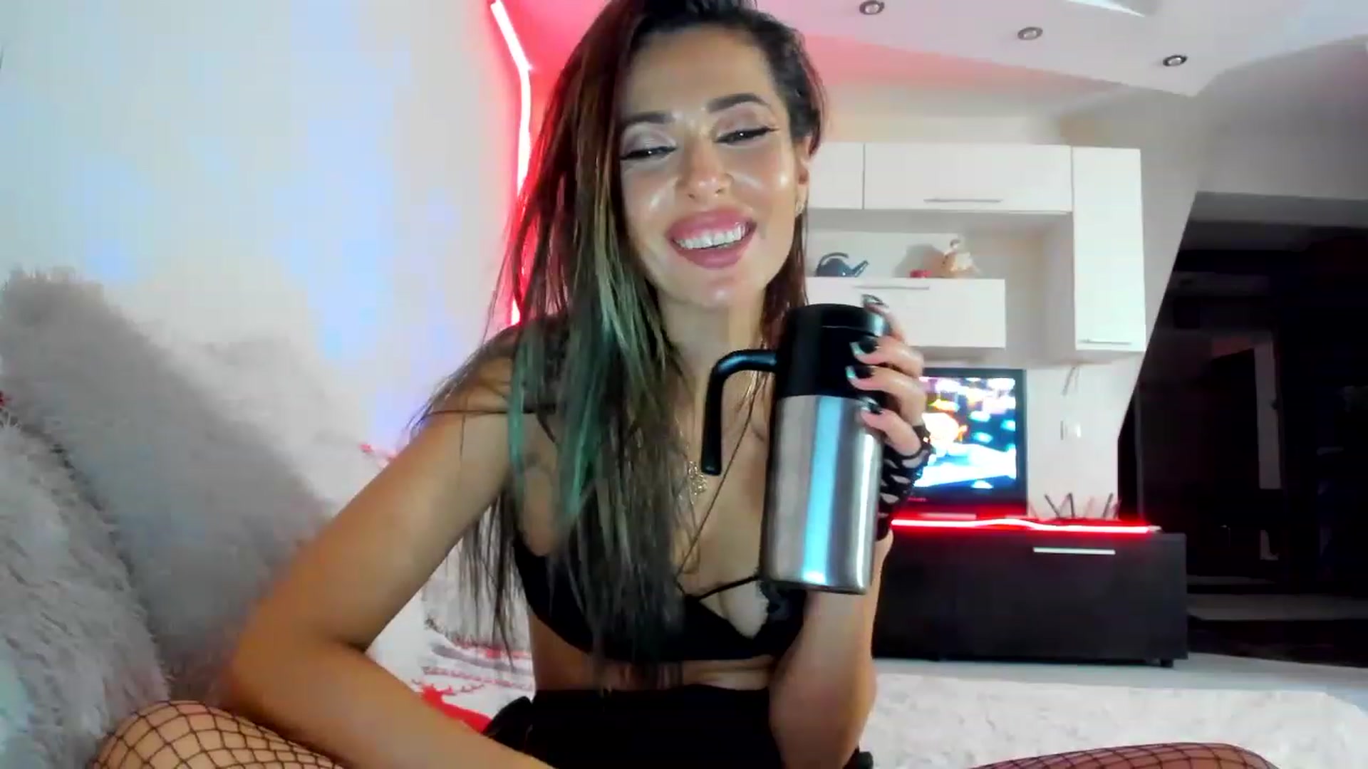 Gallery image thumbnail from iWanneBblond's myfreecams stream on, 01/14/2023, 02:33 image 17 of 20