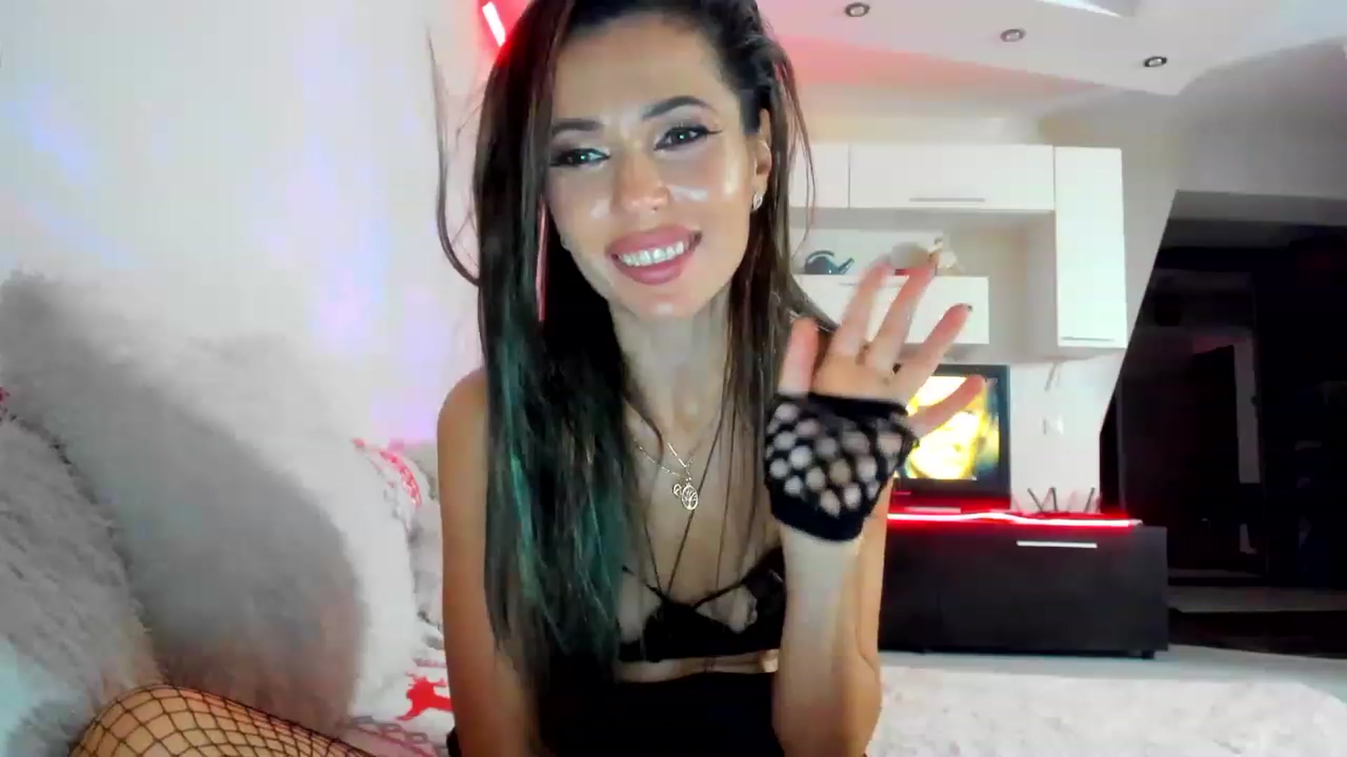 Gallery image thumbnail from iWanneBblond's myfreecams stream on, 01/14/2023, 02:33 image 10 of 20