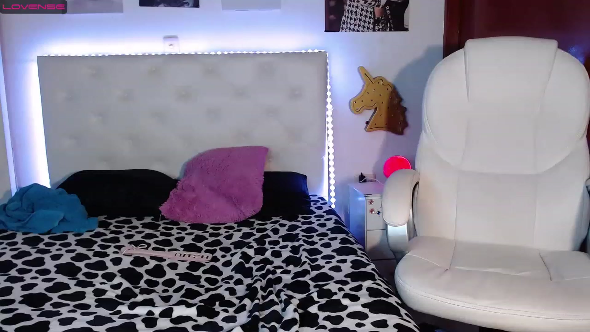 Gallery image thumbnail from iamsel's myfreecams stream on, 03/23/2023, 21:54 image 16 of 20