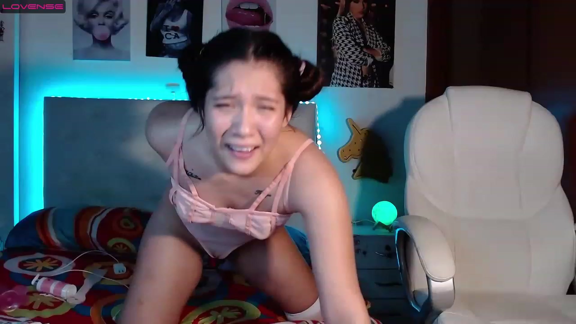 Gallery image thumbnail from iamsel's myfreecams stream on, 03/29/2023, 24:28 image 11 of 20