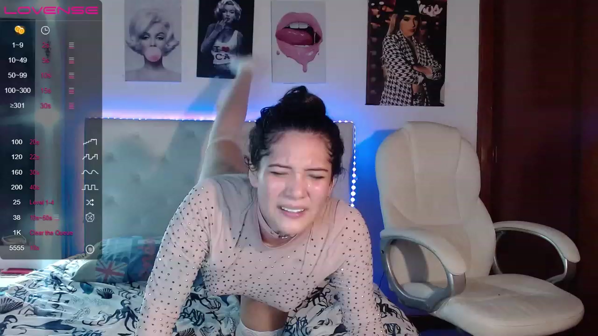 Gallery image thumbnail from iamsel's myfreecams stream on, 04/23/2023, 24:03 image 7 of 20
