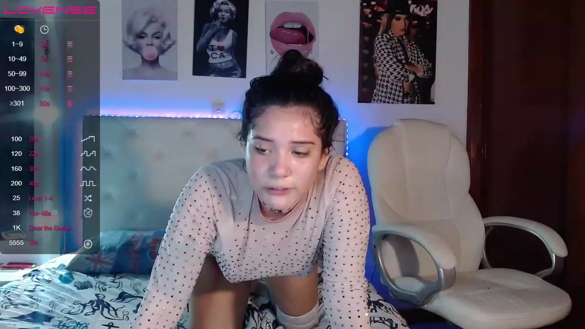 Gallery image thumbnail from iamsel's myfreecams stream on, 04/23/2023, 24:03 image 1 of 20