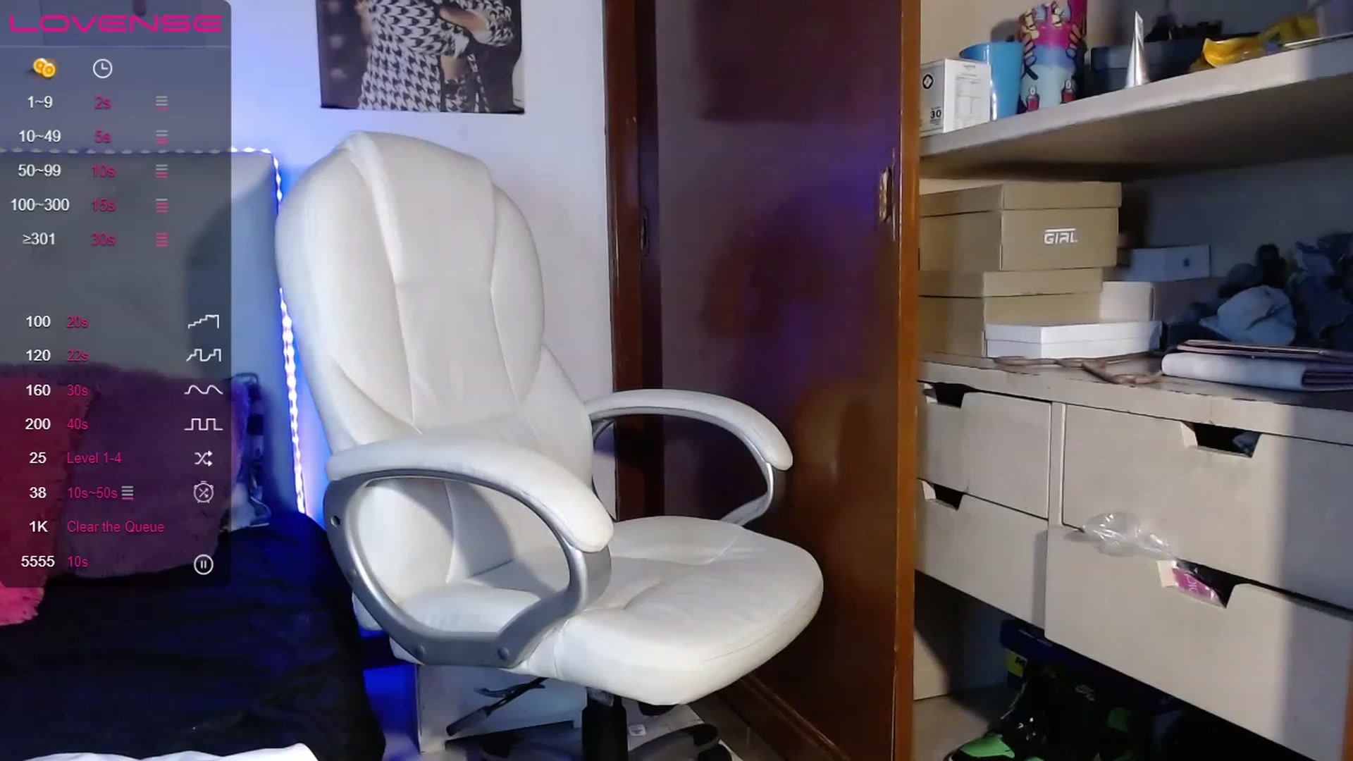 Gallery image thumbnail from iamsel's myfreecams stream on, 04/28/2023, 24:03 image 12 of 20