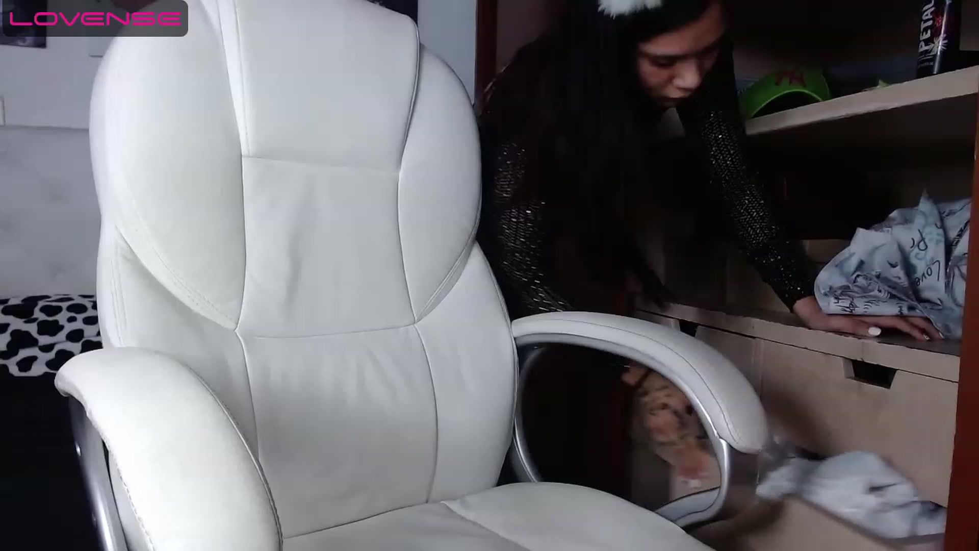 Gallery image thumbnail from iamsel's myfreecams stream on, 06/28/2023, 24:07 image 6 of 20