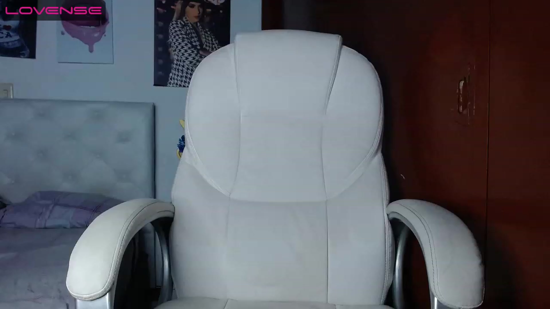 Gallery image thumbnail from iamsel's myfreecams stream on, 07/07/2023, 24:01 image 10 of 20