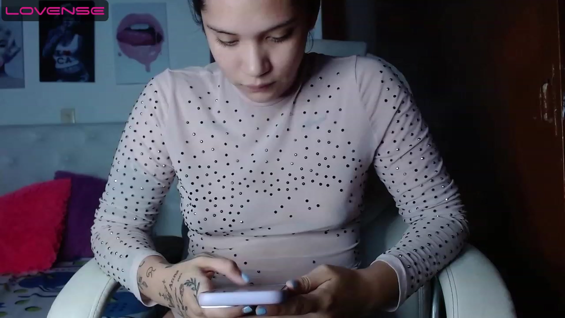 Gallery image thumbnail from iamsel's myfreecams stream on, 07/18/2023, 24:49 image 17 of 20
