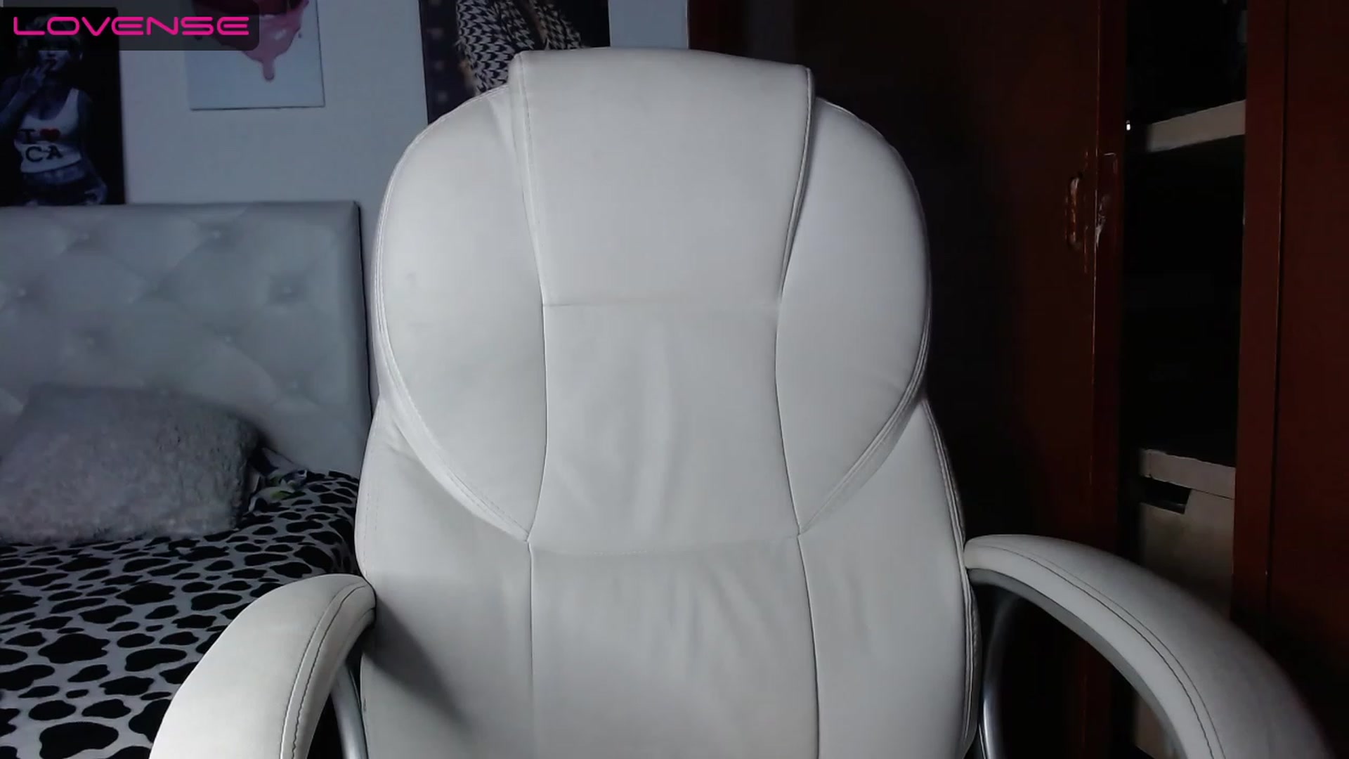 Gallery image thumbnail from iamsel's myfreecams stream on, 08/09/2023, 24:03 image 5 of 20