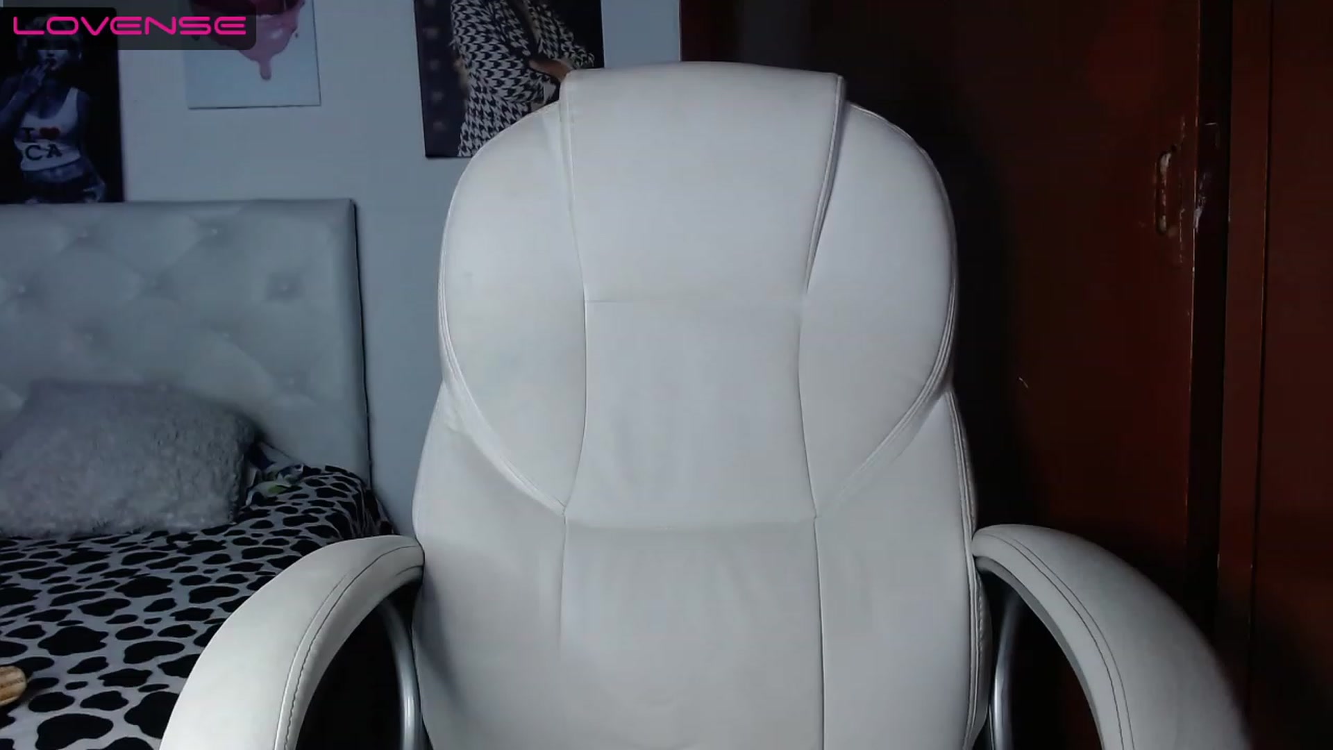 Gallery image thumbnail from iamsel's myfreecams stream on, 08/09/2023, 24:28 image 12 of 20