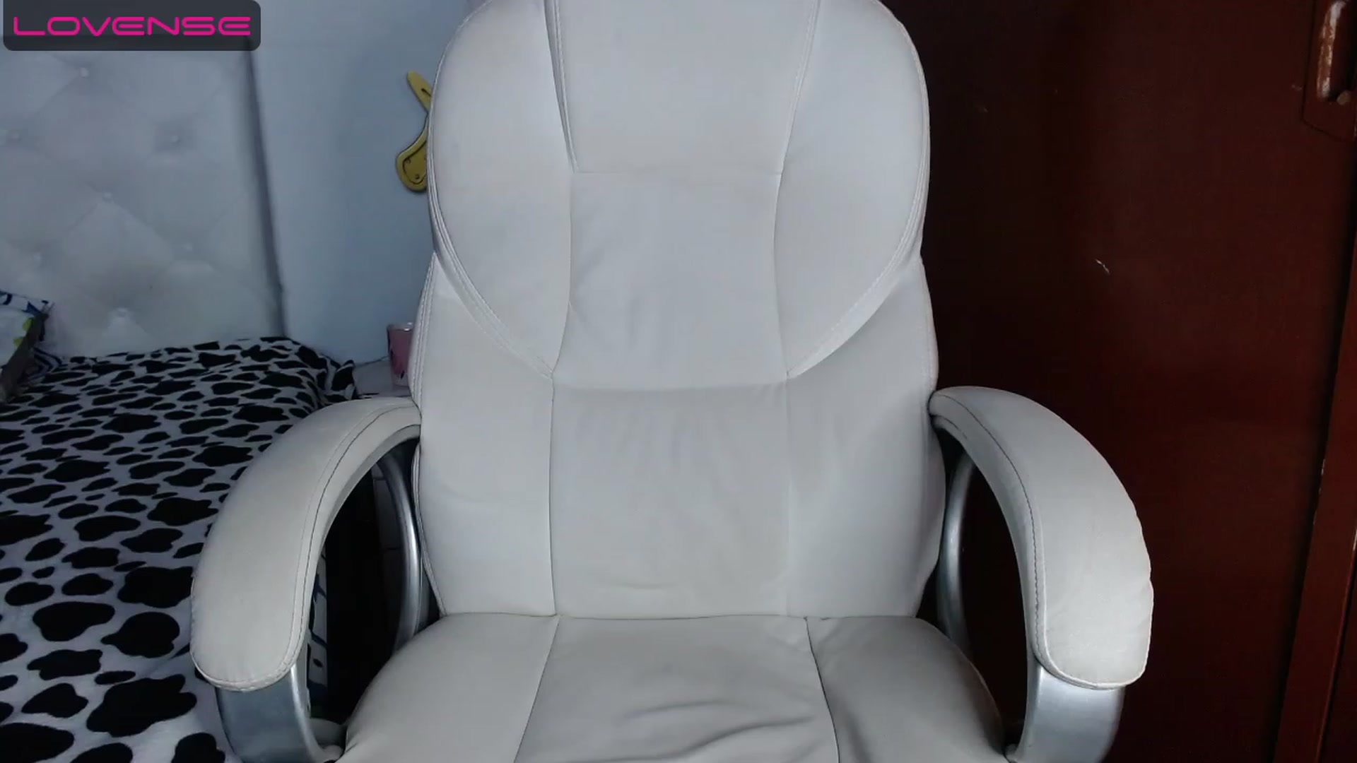 Gallery image thumbnail from iamsel's myfreecams stream on, 08/11/2023, 23:41 image 5 of 20