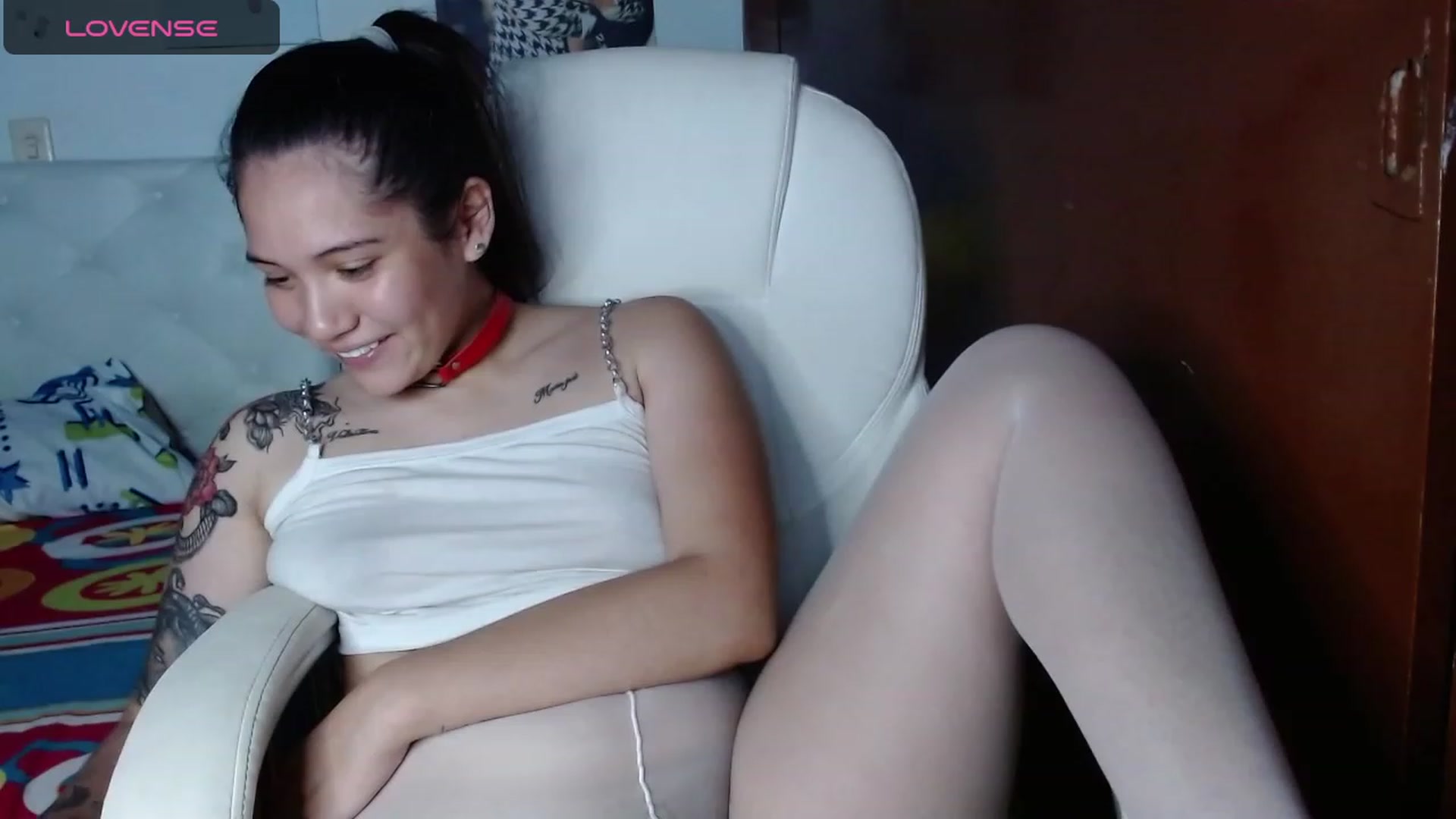 Gallery image thumbnail from iamsel's myfreecams stream on, 08/19/2023, 24:24 image 8 of 20