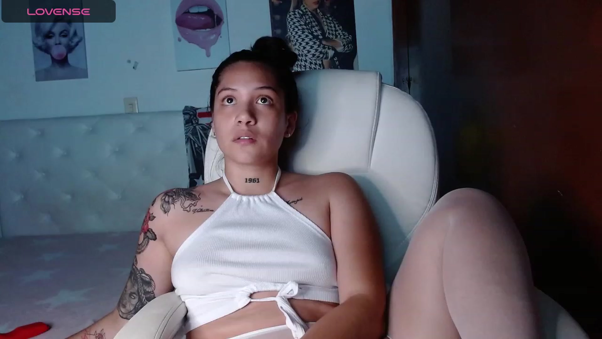 Gallery image thumbnail from iamsel's myfreecams stream on, 09/09/2023, 24:14 image 16 of 20