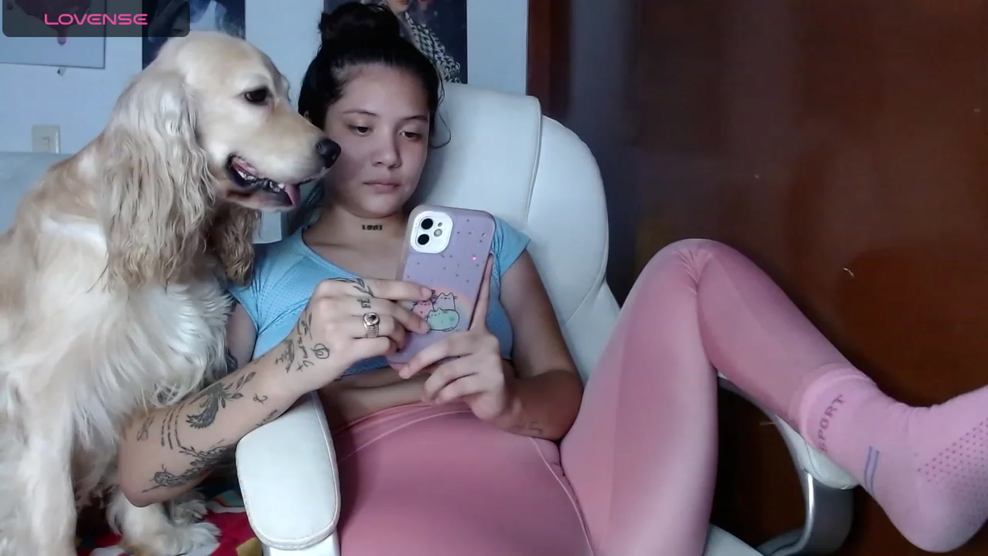 Gallery image thumbnail from iamsel's myfreecams stream on, 09/26/2023, 01:43 image 18 of 20