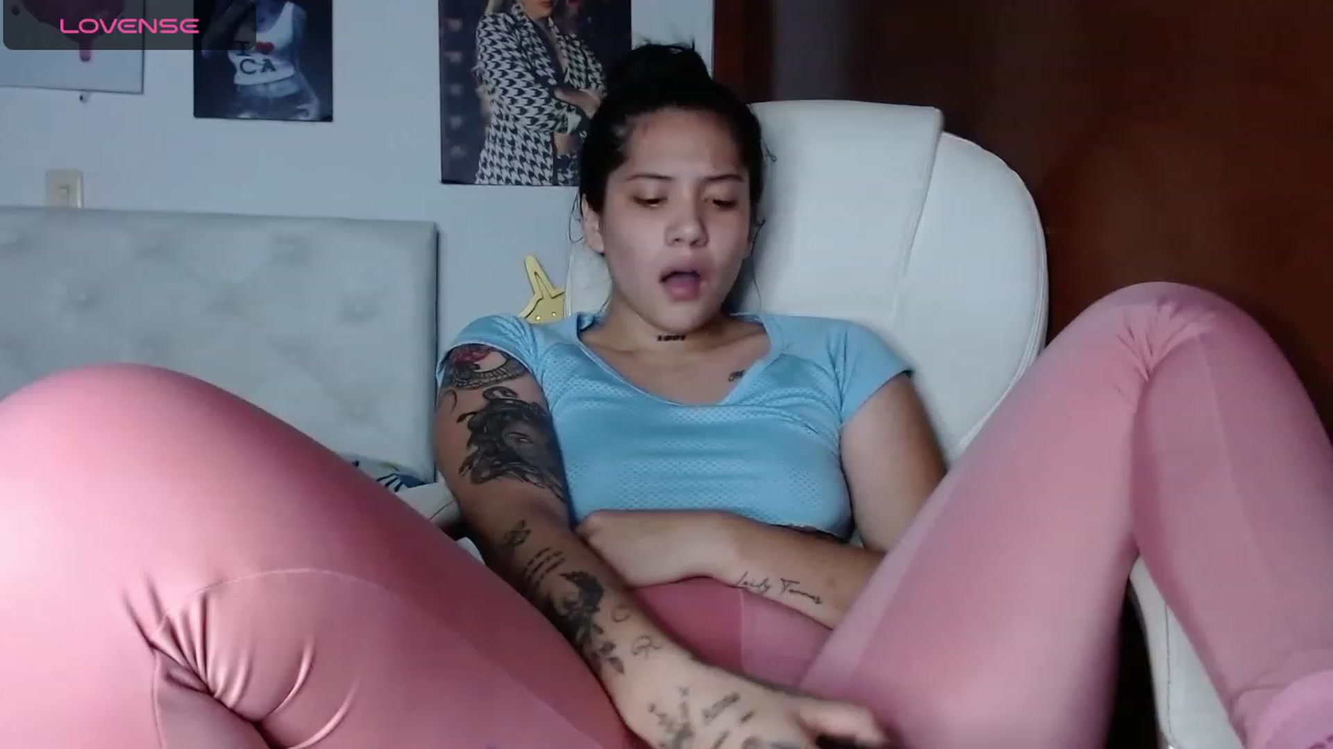 Gallery image thumbnail from iamsel's myfreecams stream on, 09/26/2023, 01:43 image 4 of 20