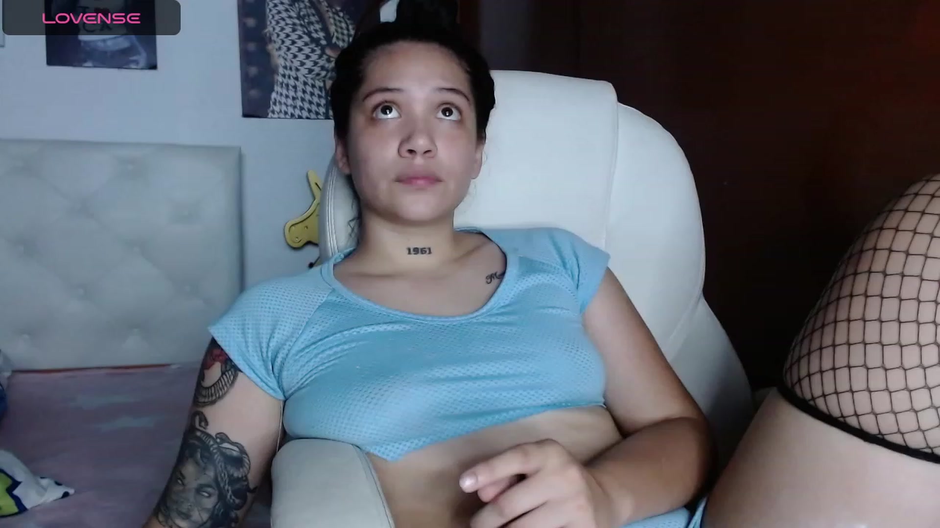 Gallery image thumbnail from iamsel's myfreecams stream on, 09/27/2023, 24:31 image 17 of 20