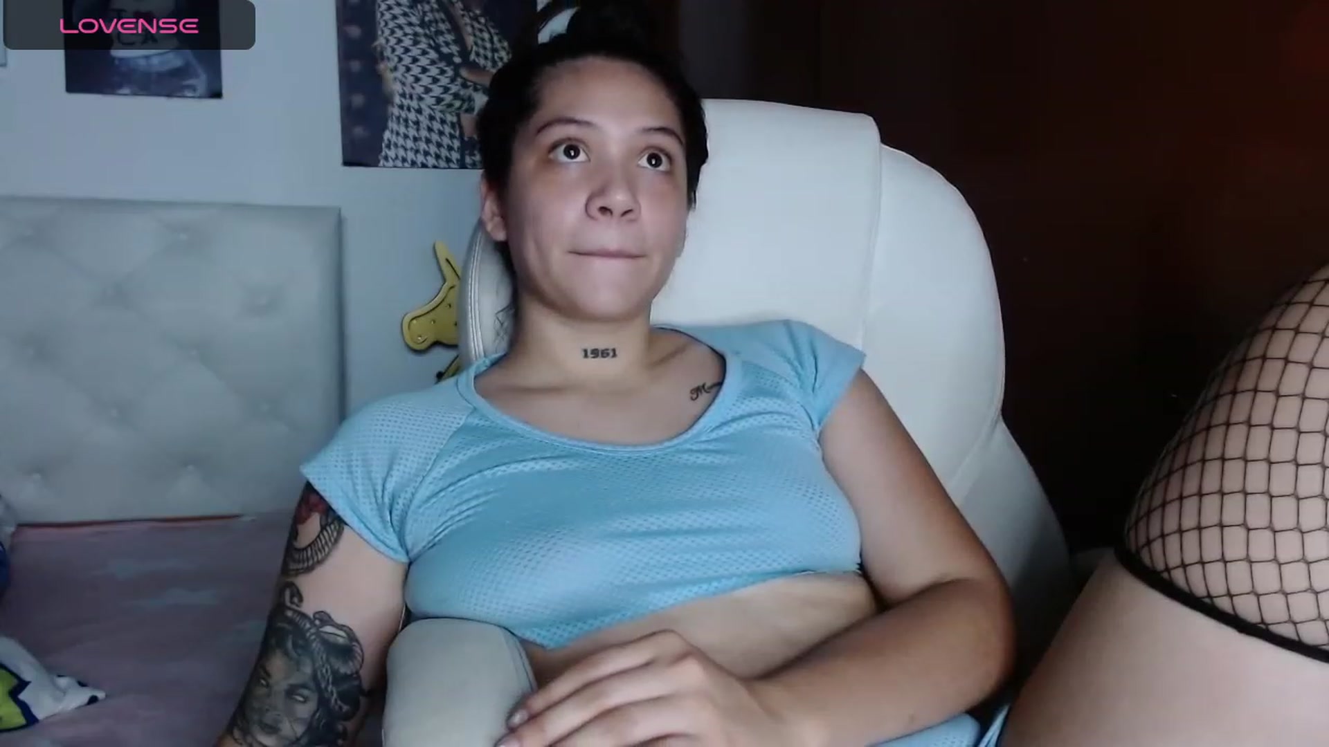 Gallery image thumbnail from iamsel's myfreecams stream on, 09/27/2023, 24:31 image 18 of 20