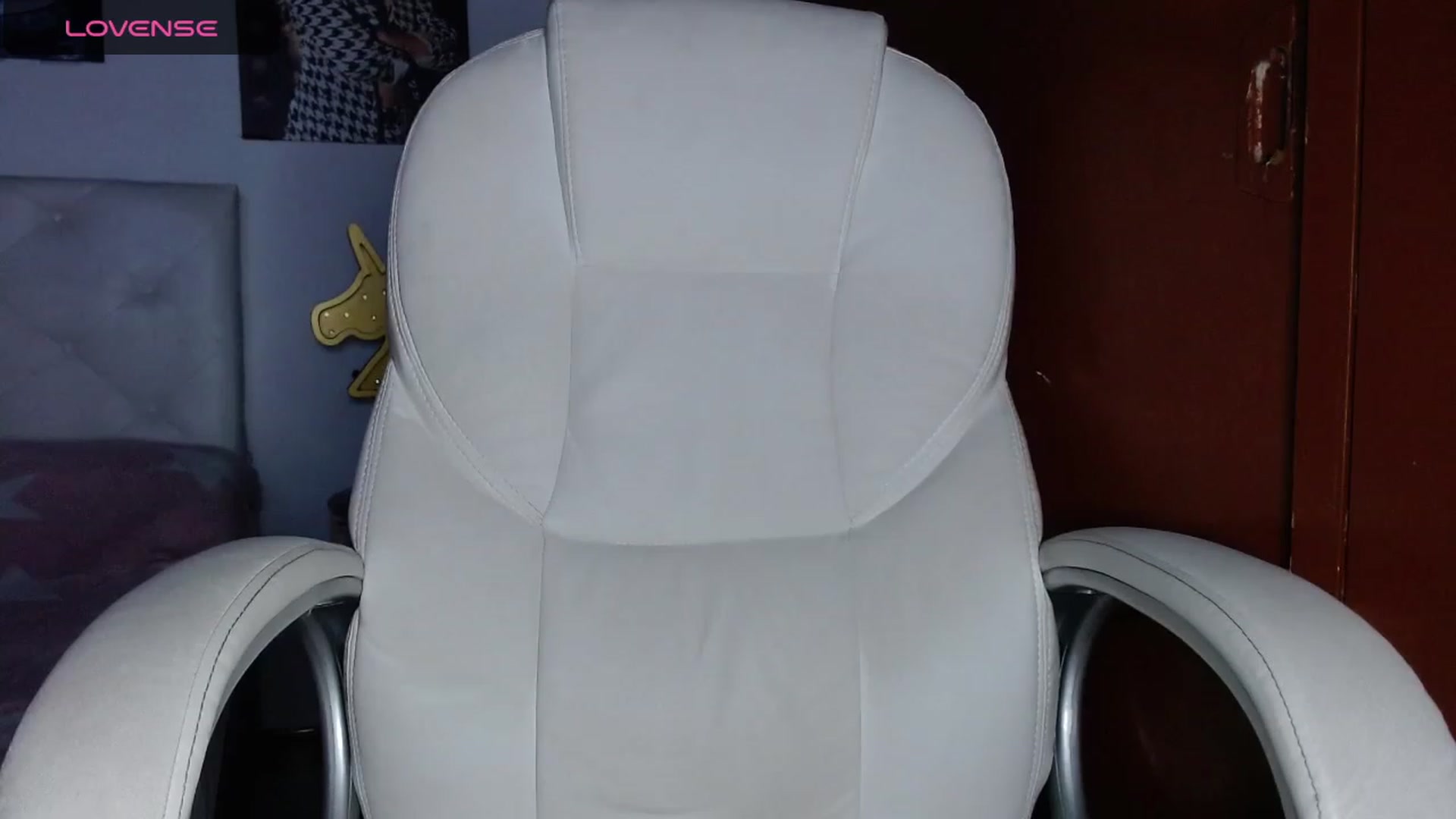 Gallery image thumbnail from iamsel's myfreecams stream on, 09/28/2023, 24:13 image 3 of 20