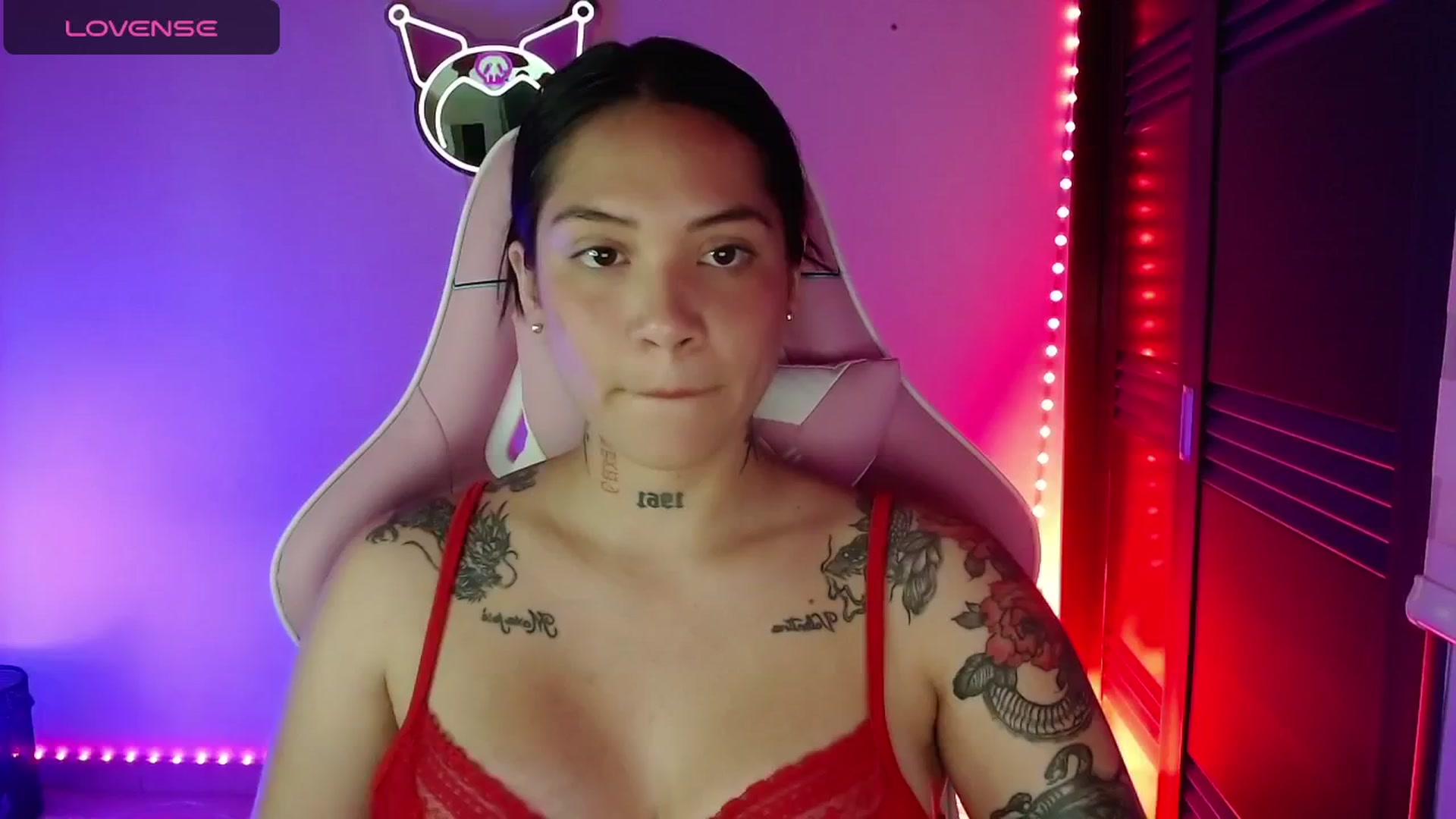 Gallery image thumbnail from iamsel's myfreecams stream on, 03/28/2025, 24:18 image 5 of 20