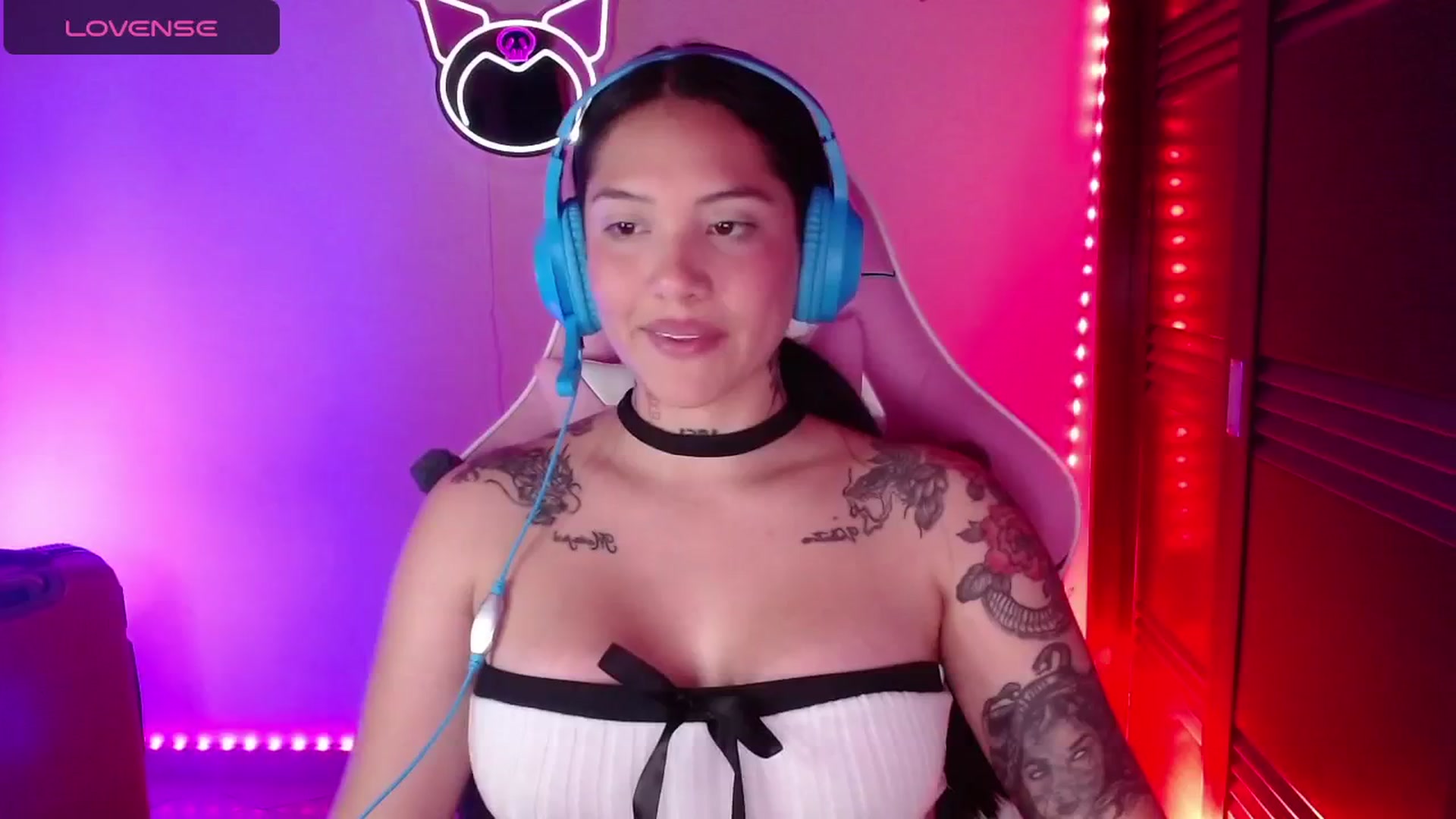 Gallery image thumbnail from iamsel's myfreecams stream on, 04/04/2025, 01:13 image 8 of 20