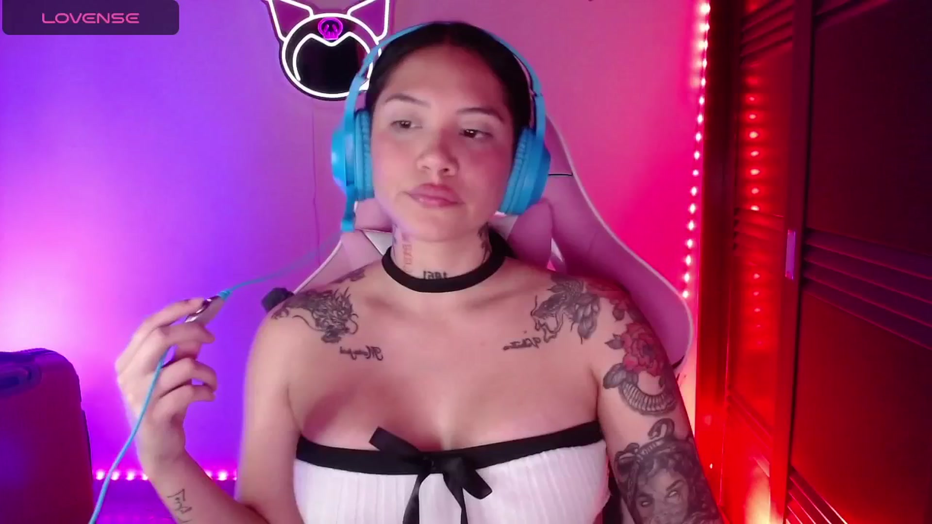 Gallery image thumbnail from iamsel's myfreecams stream on, 04/04/2025, 01:13 image 4 of 20