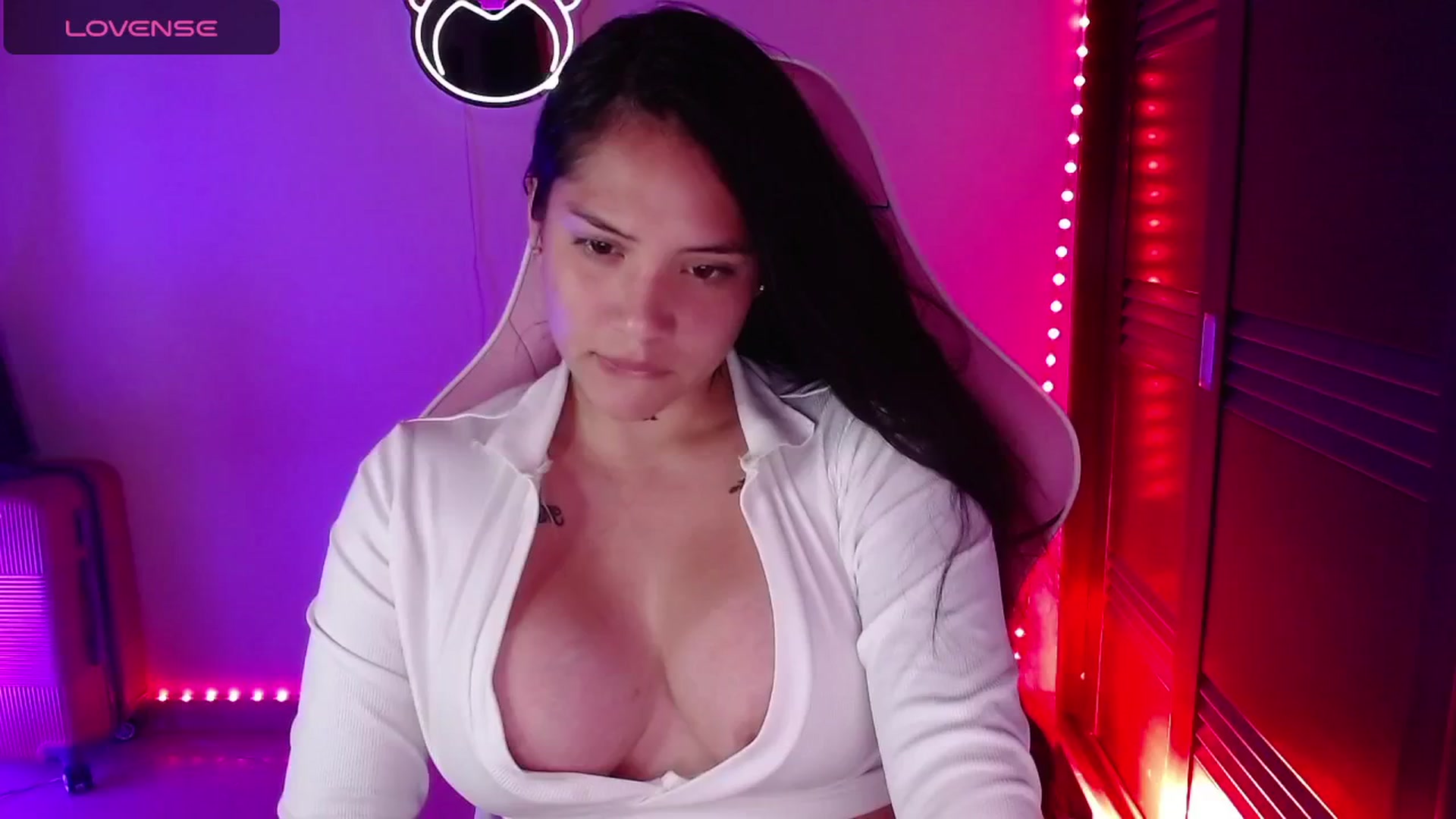 Gallery image thumbnail from iamsel's myfreecams stream on, 04/09/2025, 04:50 image 17 of 20