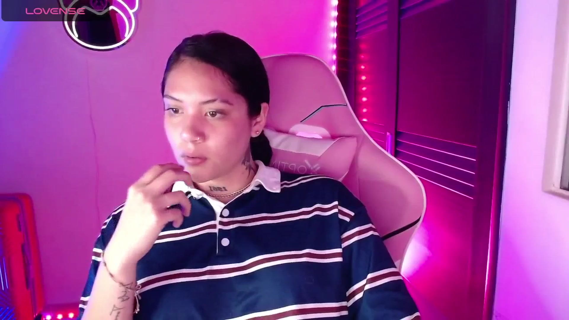 Gallery image thumbnail from iamsel's myfreecams stream on, 06/15/2025, 01:57 image 18 of 20